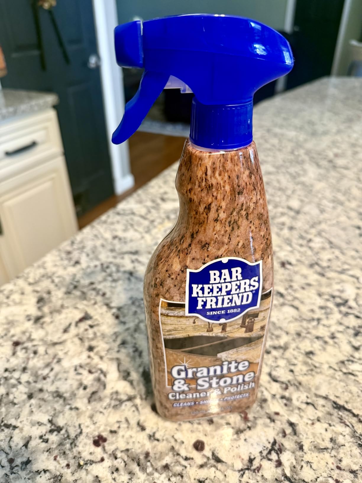 Bar Keepers Friend Granite & Stone Cleaner & Polish (25.4 oz) Granite Cleaner for Use on Natural, Manufactured & Polished Stone, Quartz, Silestone, Soapstone, Marble - Countertop Cleaner & Polish (2) customer photo 1