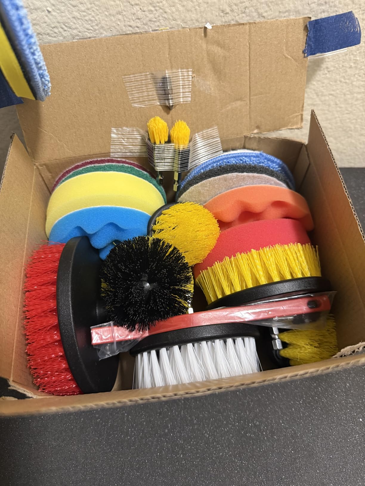 Holikme 22Pack Drill Brush Attachments Set, Scrub Pads & Sponge, Buffing Pads, Power Scrubber Brush, Car Polishing Pad Kit, Wax Applicator Pad, Car Cleaning Kit, Masonry Brushes, Cleaning Supplies customer photo 2