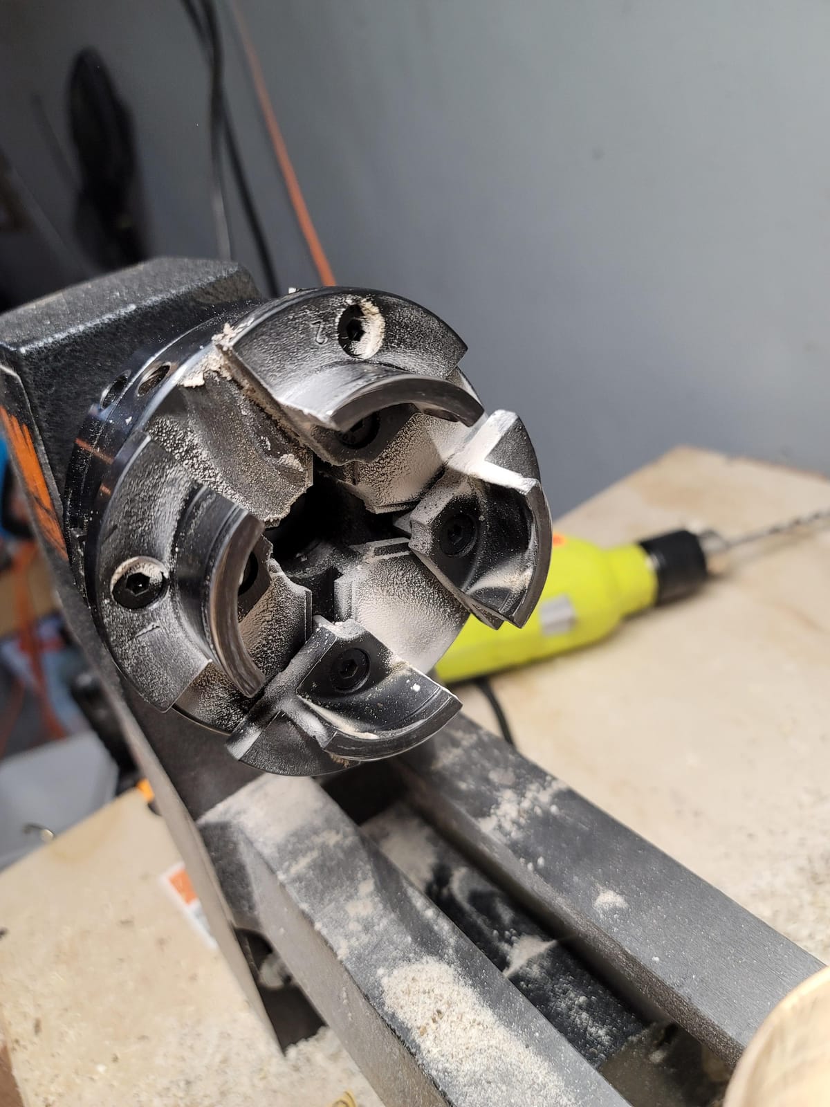 WEN LA4444 4-Inch 4-Jaw Self-Centering Chuck Set with 1-Inch x 8TPI Thread customer photo 1