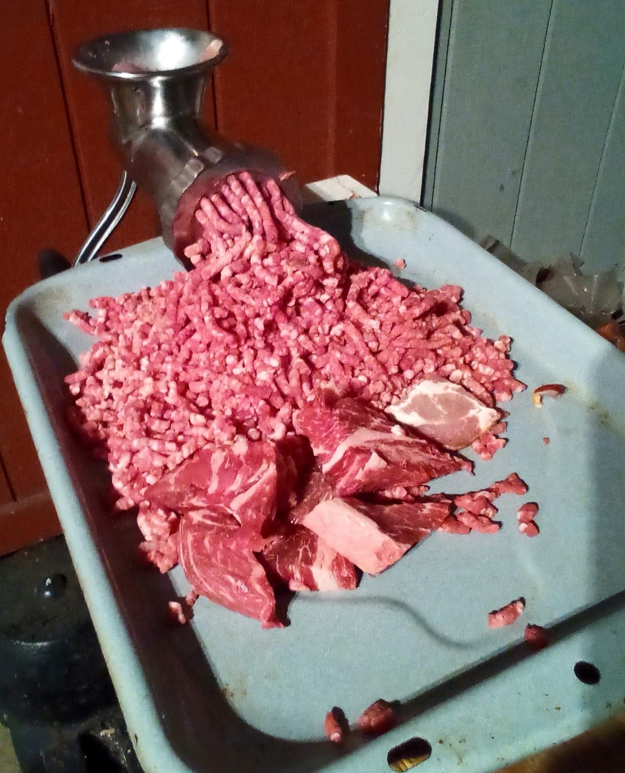 Huanyu Manual Meat Grinder Stainless Steel with Sausage Biscuit Tool NO12 | Heavy Duty Hand Crank Grinding Machine Dishwasher Safe, Multifunctional, for Home Use & Outdoor for Chicken, Beef, Small Bone customer photo 1