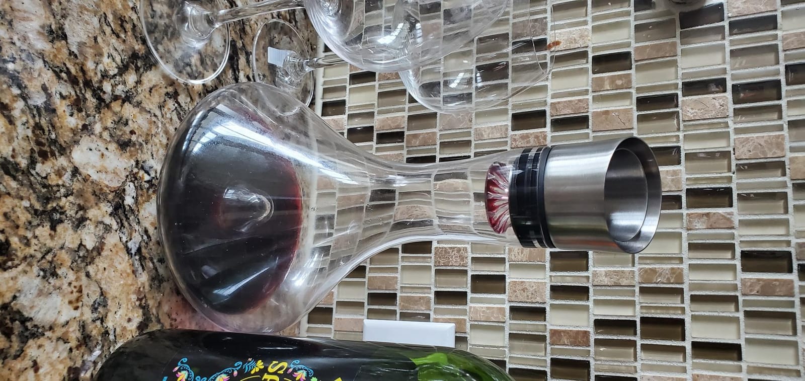 YouYah Wine Decanter Set, Red Wine Carafe with Built-in-Aerator, Wine Aerator, Wine Gifts for Christmas, Stainless Steel Pourer Lid, Filter, 100% Hand Blown Lead-free Crystal Glass customer photo 1