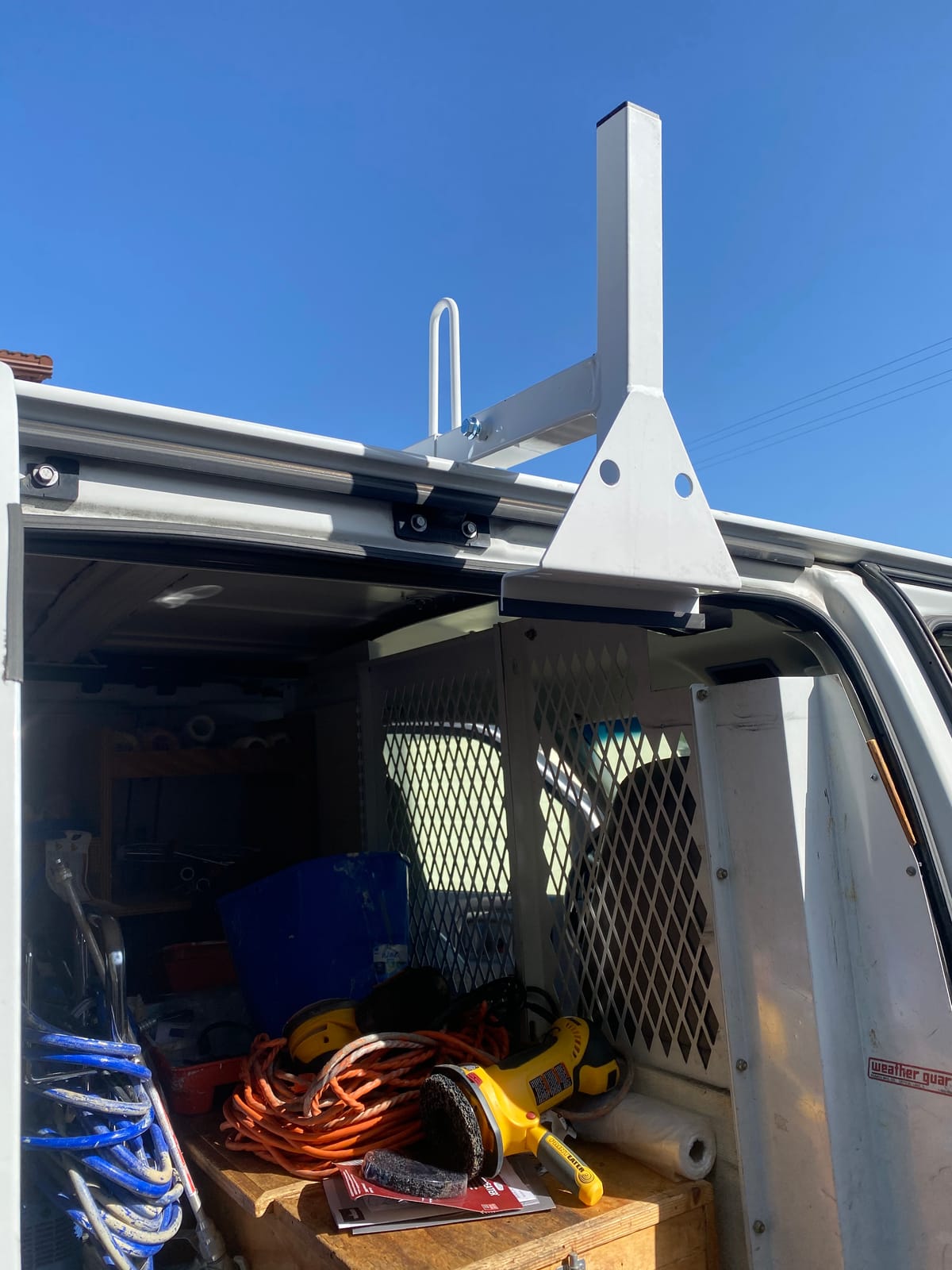 ECOTRIC Universal 750LBS 3 Bars Ladder Roof Racks Compatible with E150 | 68