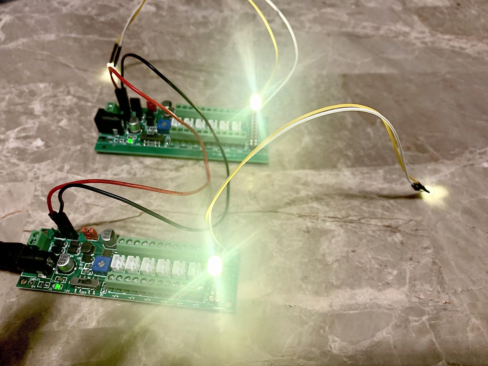 Evemodel PCB012 Power Distribution Board Self-Adapt Distributor HO N O LED Street Light Hub DC AC Voltage Train Power Control customer photo 2