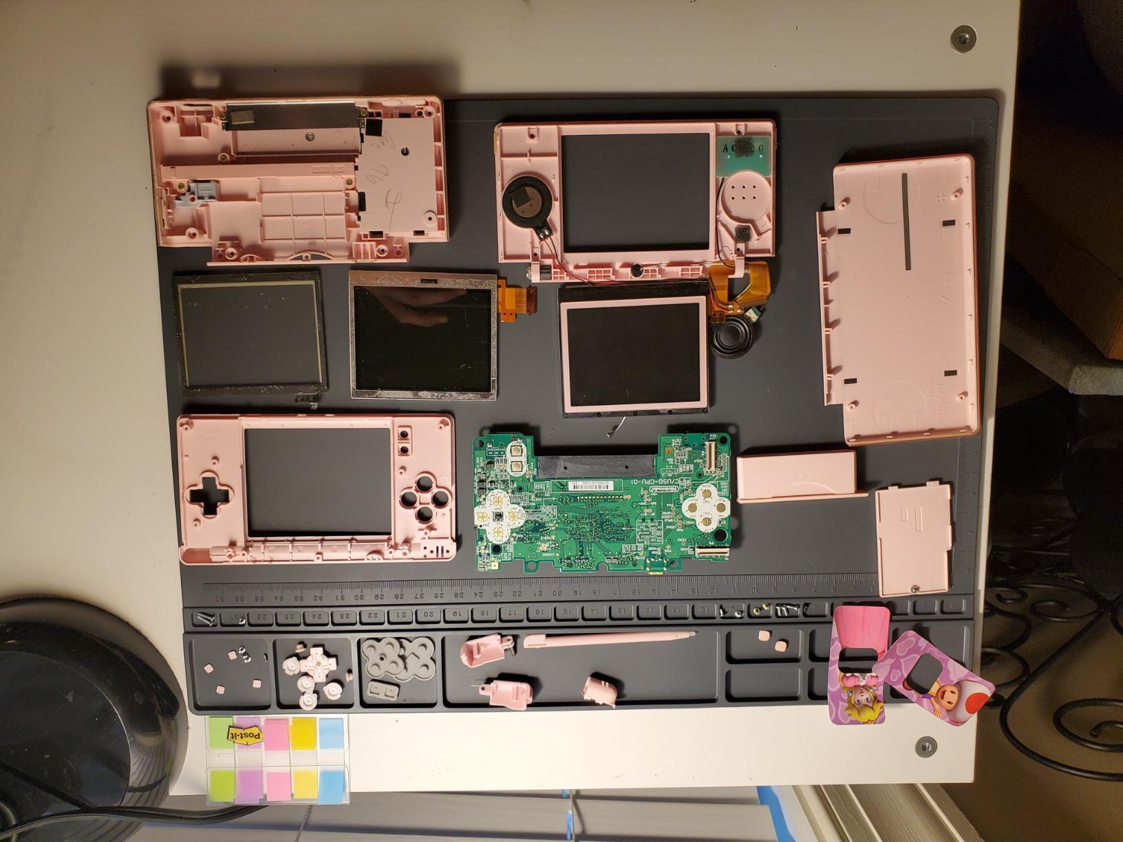 Anti-Static Mat ESD Safe for Electronic Includes ESD Wristband and Grounding Wire, HPFIX Silicone Soldering Repair Mat 932°F Heat Resistant for iPhone iPad iMac, Laptop, Computer, 15.9