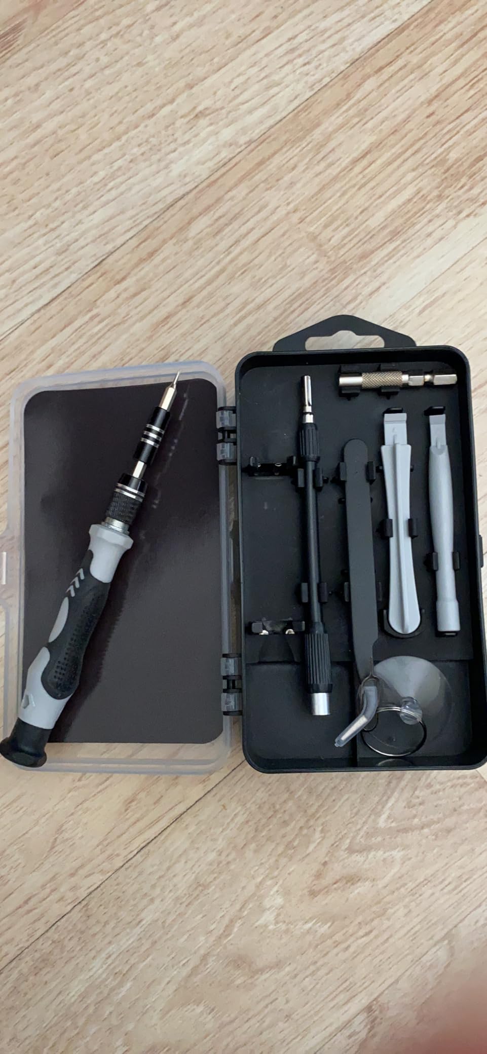 SHOWPIN Precision Computer Screwdriver Kit: 122PCS Laptop Screwdriver Sets | 101 Magnetic Drill Bits, Computer Accessories, Electronics Tool Kit Compatible for Tablet, PC, iPhone, PS4 Repair customer photo 1