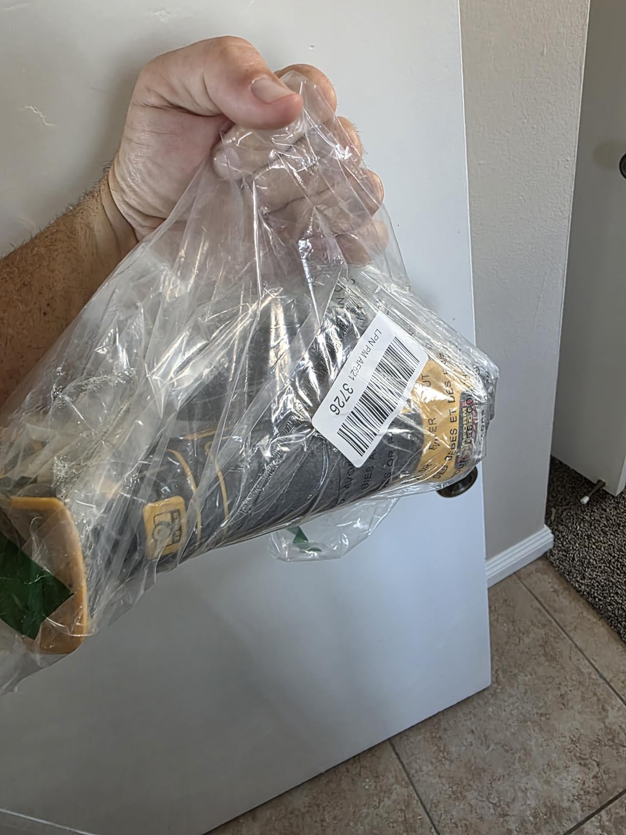 DEWALT 20V MAX* XR Angle Grinder with Kickback Brake, Slide Switch, 4-1/2-Inch, Tool Only (DCG405B) customer photo 2