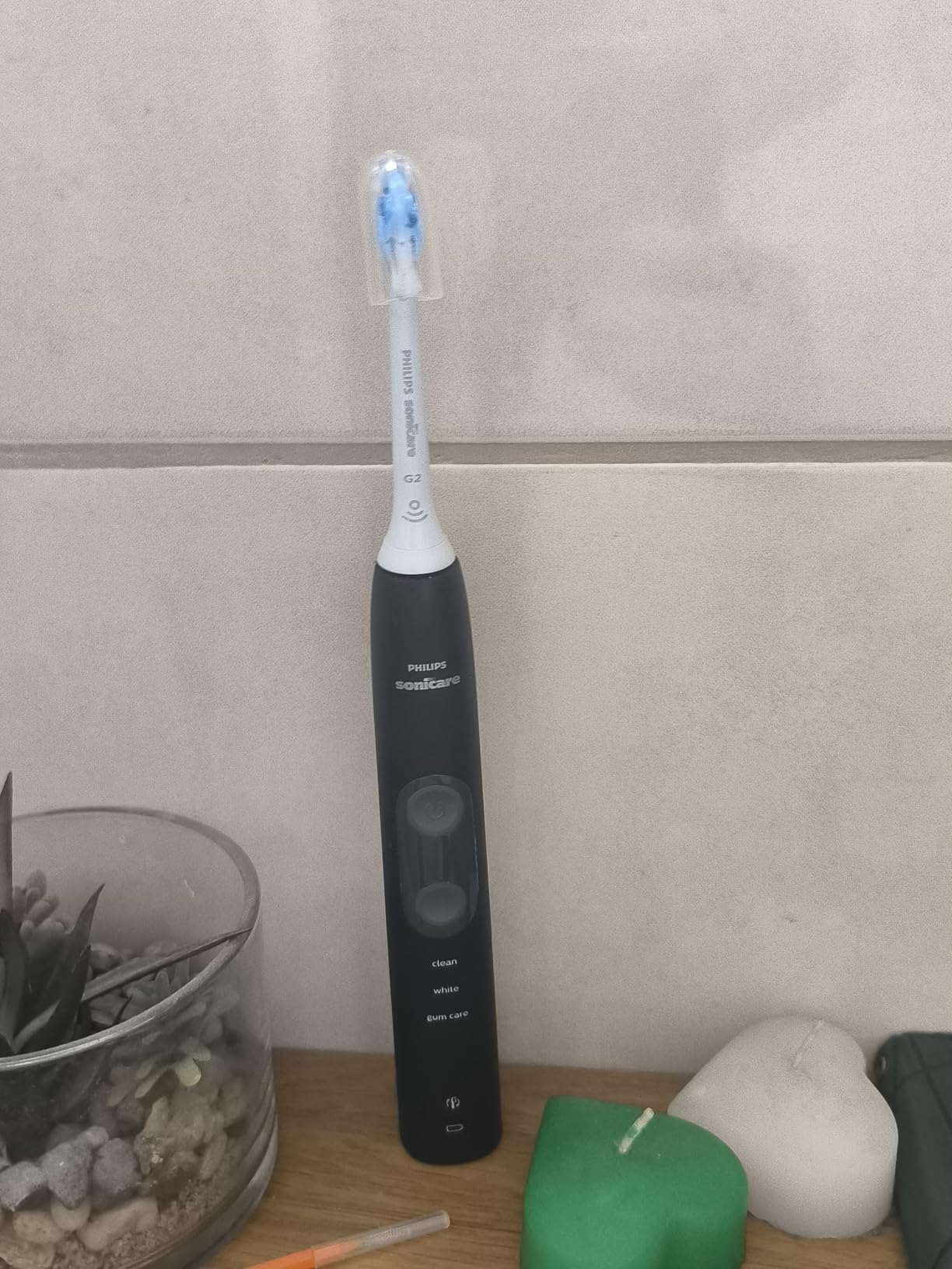 Philips Sonicare 5300 Rechargeable Electric Toothbrush, 3 Brush Head, Black | 700% More Plaque Removal, Visual Pressure Sensor, 3 Brush Settings, 14-Day Battery, Travel Case, HX6423/34 customer photo 1