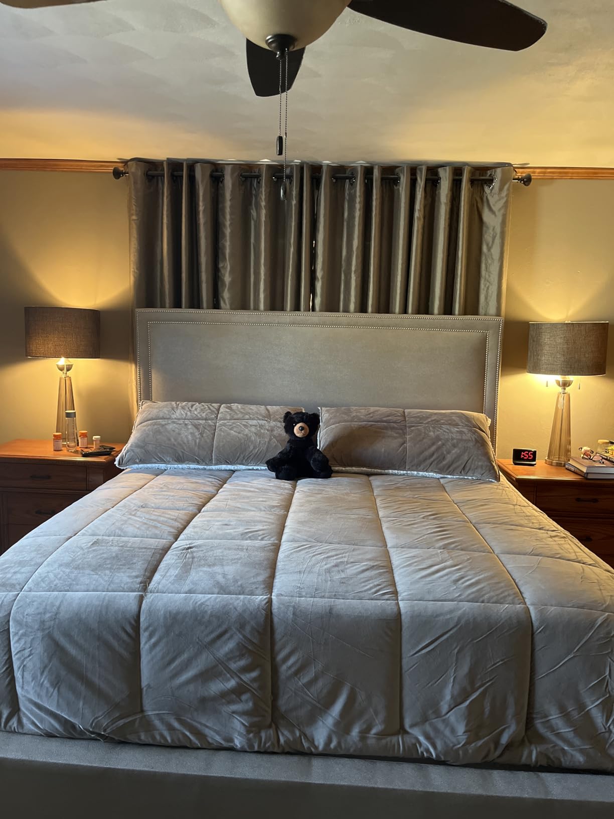 UGG Blissful Queen Comforter Set, Cozy & Reversible, 3-Piece, Seal Grey | Fits Queen & Full Beds, Ultra Fluffy & Soft, Down-Alternative Fill, Heavyweight Warmth, 2 Pillow Shams, OEKO-TEX Compliant customer photo 2