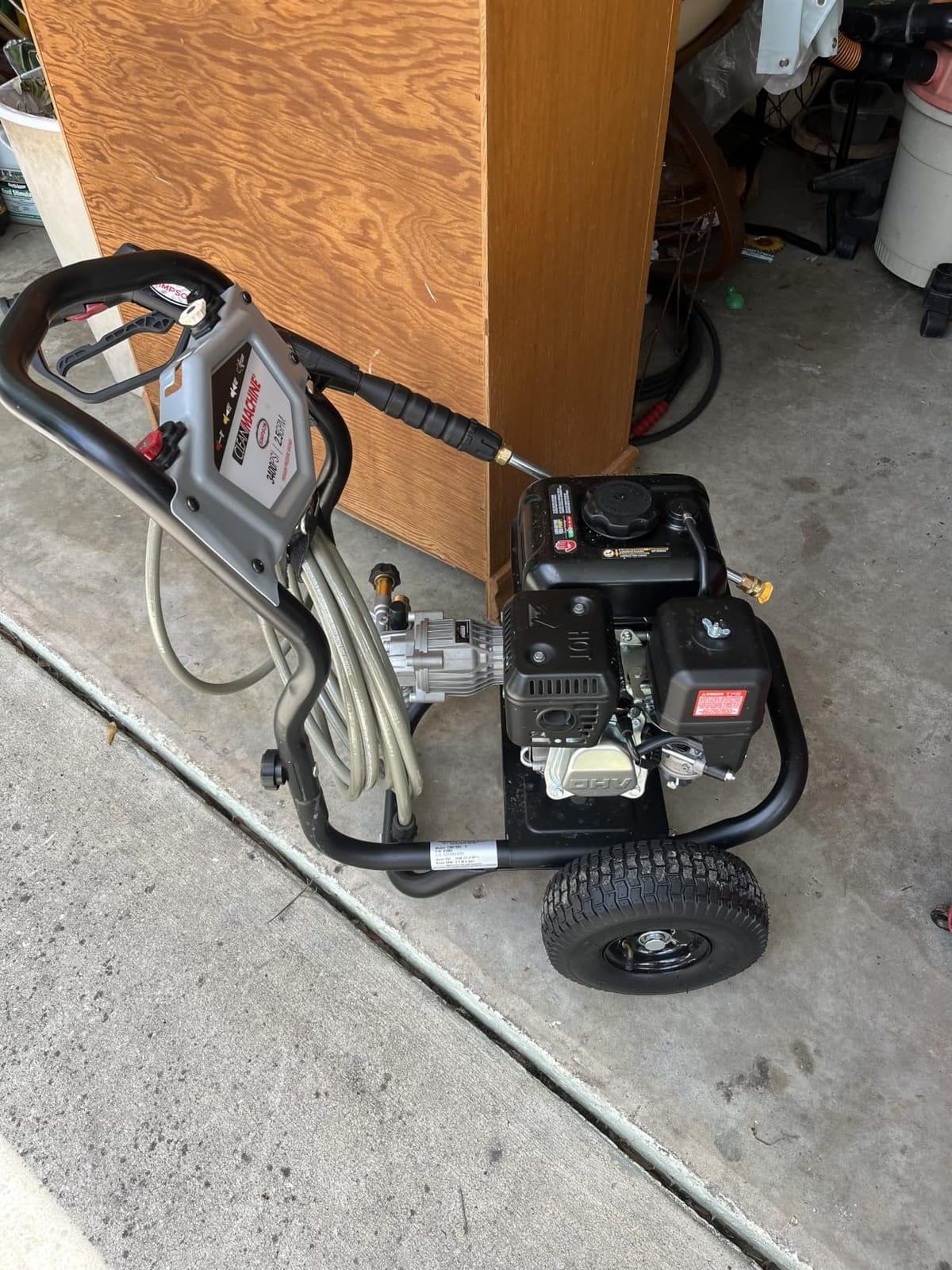 Simpson Clean Machine 3400 PSI Gas Pressure Washer, 2.5 GPM, CRX Engine, AAA Axial Cam Pump, 25' Hose, 5 Nozzles, Low-profile Frame, 49-State Compliant (CM61083) customer photo 1