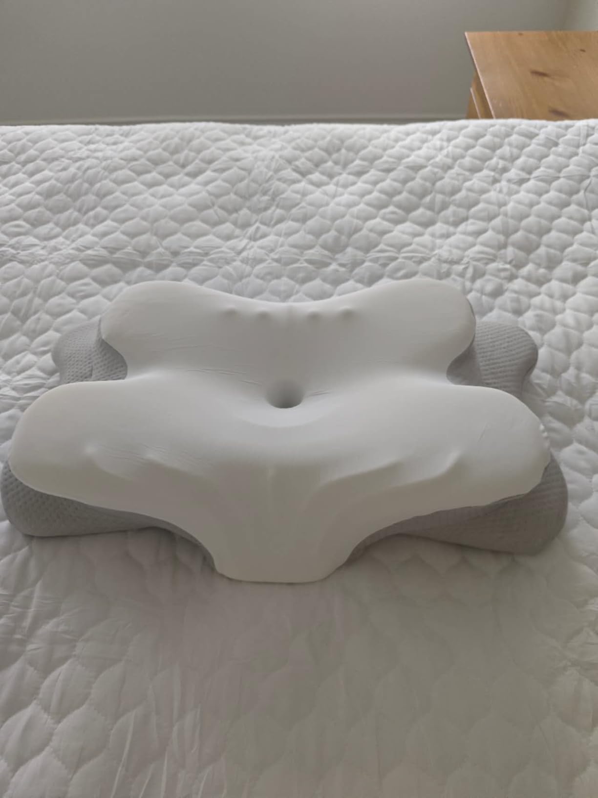 VYLEE Ergonomic Memory Foam Pillow for Neck Pain Relief - Cooling Side & Back Sleeper Support - Orthopedic Contour Bed Pillow with Breathable Cover - Cervical Support, Deep Sleep Comfort customer photo 2