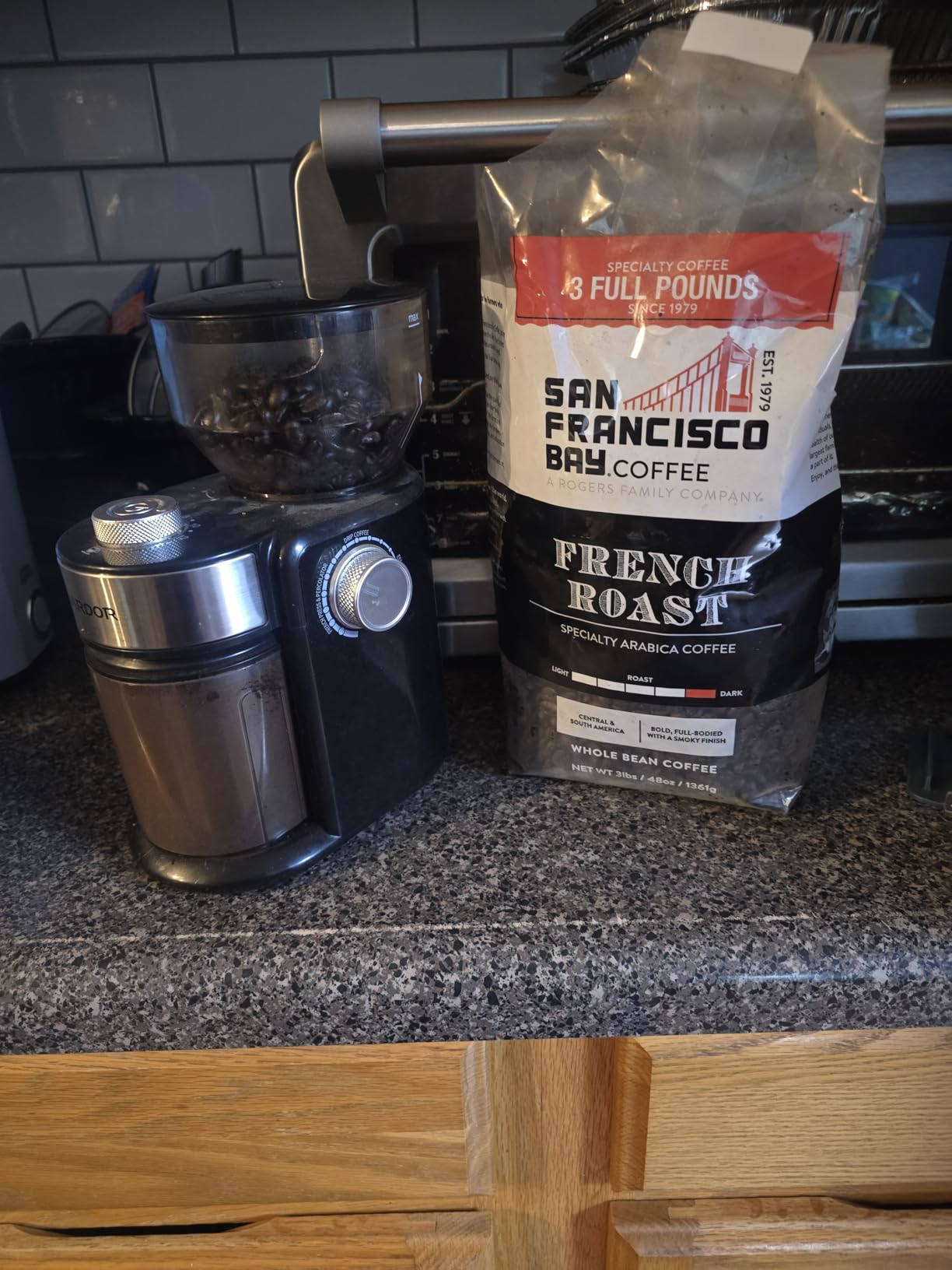 SHARDOR Electric Burr Coffee Grinder 2.0, Automatic Coffee Bean Grinder for Home Use, Adjustable Burr Mill with 16 Precise Settings for Espresso & French Press, Glossy Black customer photo 2