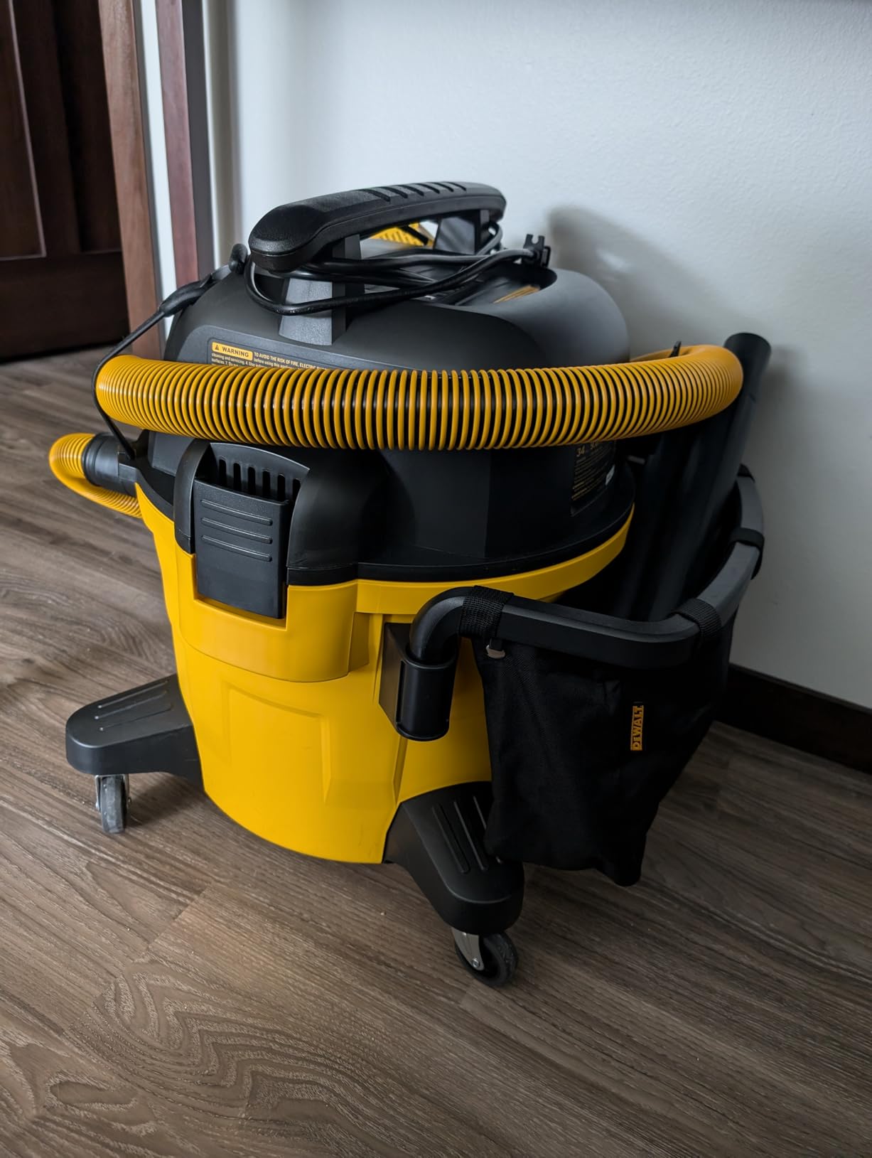 DEWALT 9 Gallon Wet/Dry VAC, Heavy-Duty Shop Vacuum with Attachments, 5 Peak HP, with Blower Function, DXV09PA customer photo 2