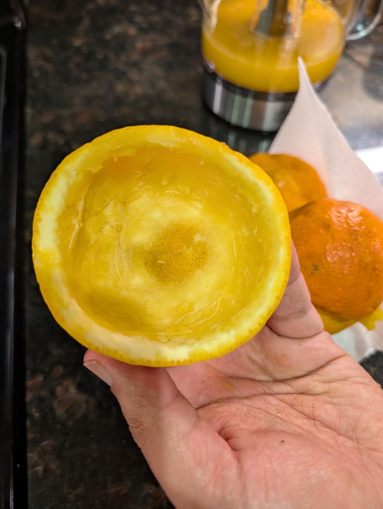 LEBENLANG Orange Juicer Electric - 2 cones & BPA-free | High juice yield & Large Volume | 24oz Lemon Juicer Squeezer | Electric Citrus Juicer Orange Juice Press Juicers Exprimidor De Naranjas Limones customer photo 2