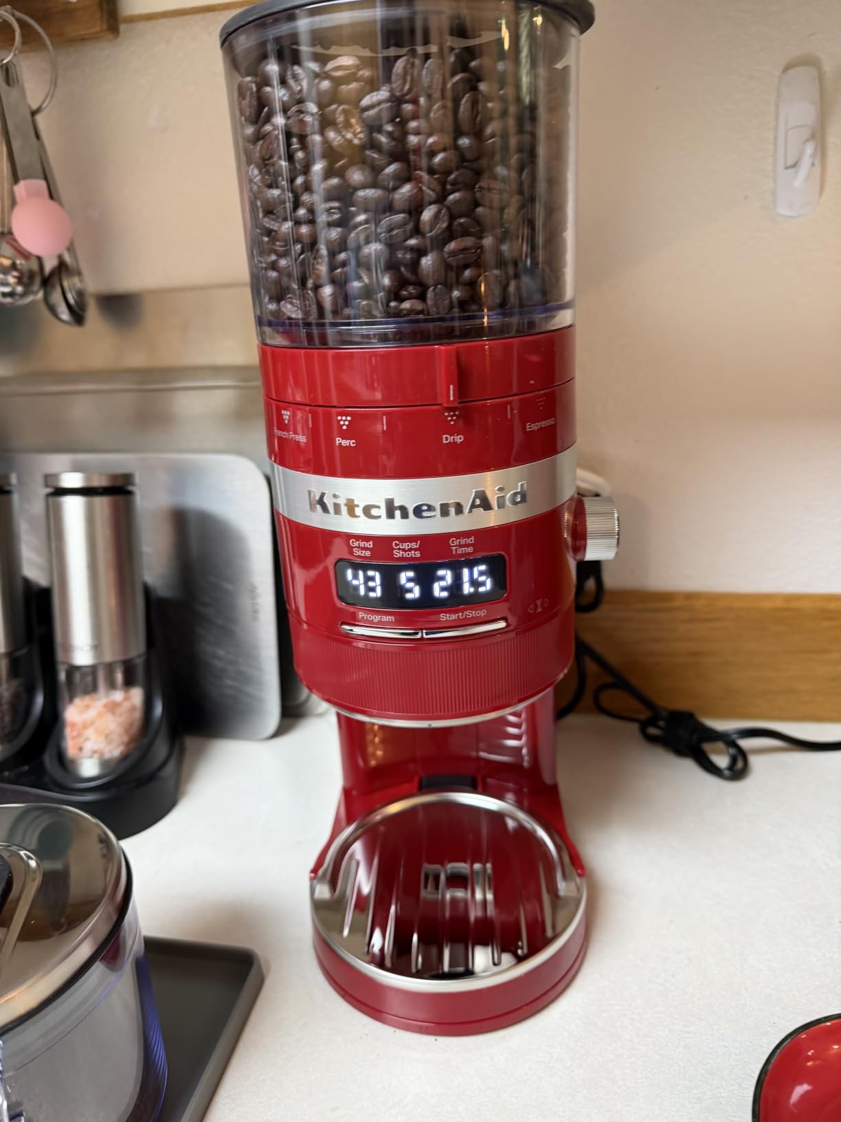 KitchenAid Burr Coffee Grinder, KCG8433, Empire Red | Smart Dosing Technology for Ideal Grounds, 70 Grind Settings for All Brew Methods, Removable Matte Hopper for Easy Cleaning customer photo 1
