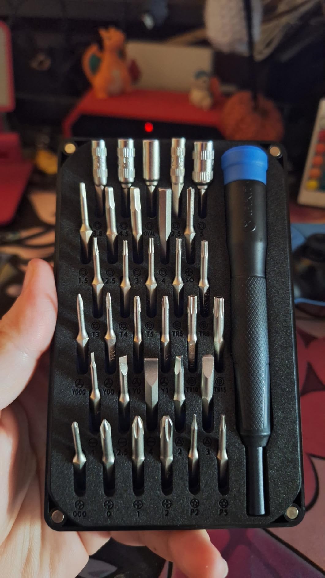iFixit Moray Driver Kit - 32 Precision Bits for Electronics customer photo 2