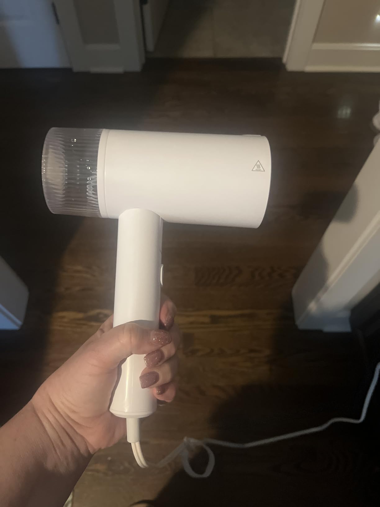 BEAUTURAL Travel Steamer for Clothes, Portable and Handheld, 1000W, White | Foldable Garment Wrinkle Remover, Fast 30s Heat-up, 120V Only (Not for 220V Europe) customer photo 2