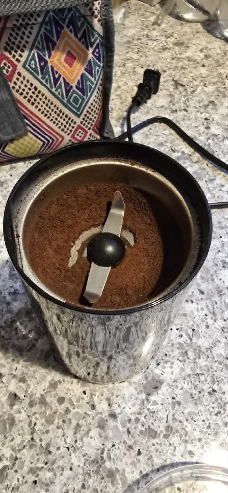 Wancle Electric Coffee Grinder, Spice Grinder, One Touch Coffee Mill for Beans, Spices and More, with Clean Brush Black customer photo 2