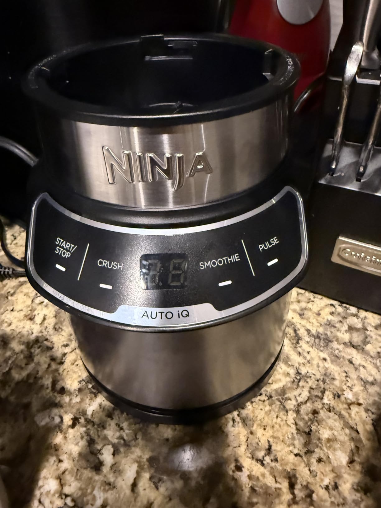 Ninja Nutri-Blender Pro with Auto iQ, 1100PW, (2) 24oz Cups, BN401 | 1100-peak-watt motor + 2 Auto-iQ programs for smoothies, salsa & dips customer photo 2