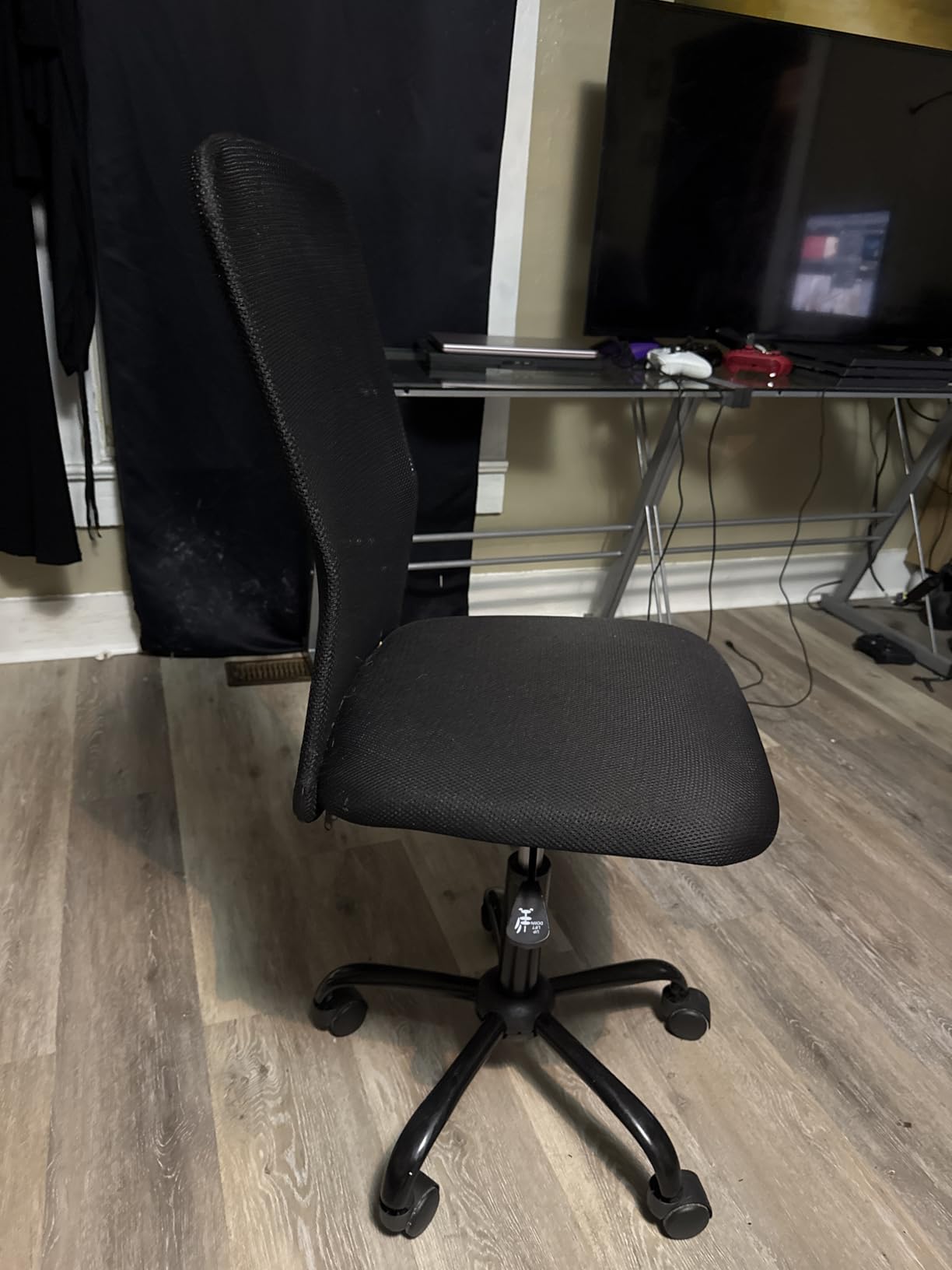 FDW Office Chair | Black | with Lumbar Support, Adjustable Height | Ergonomic Armrests, 360 Swivel Base & Smooth Casters | Computer Chair for Office, Home, Conference Rooms | Pack of 1 customer photo 2