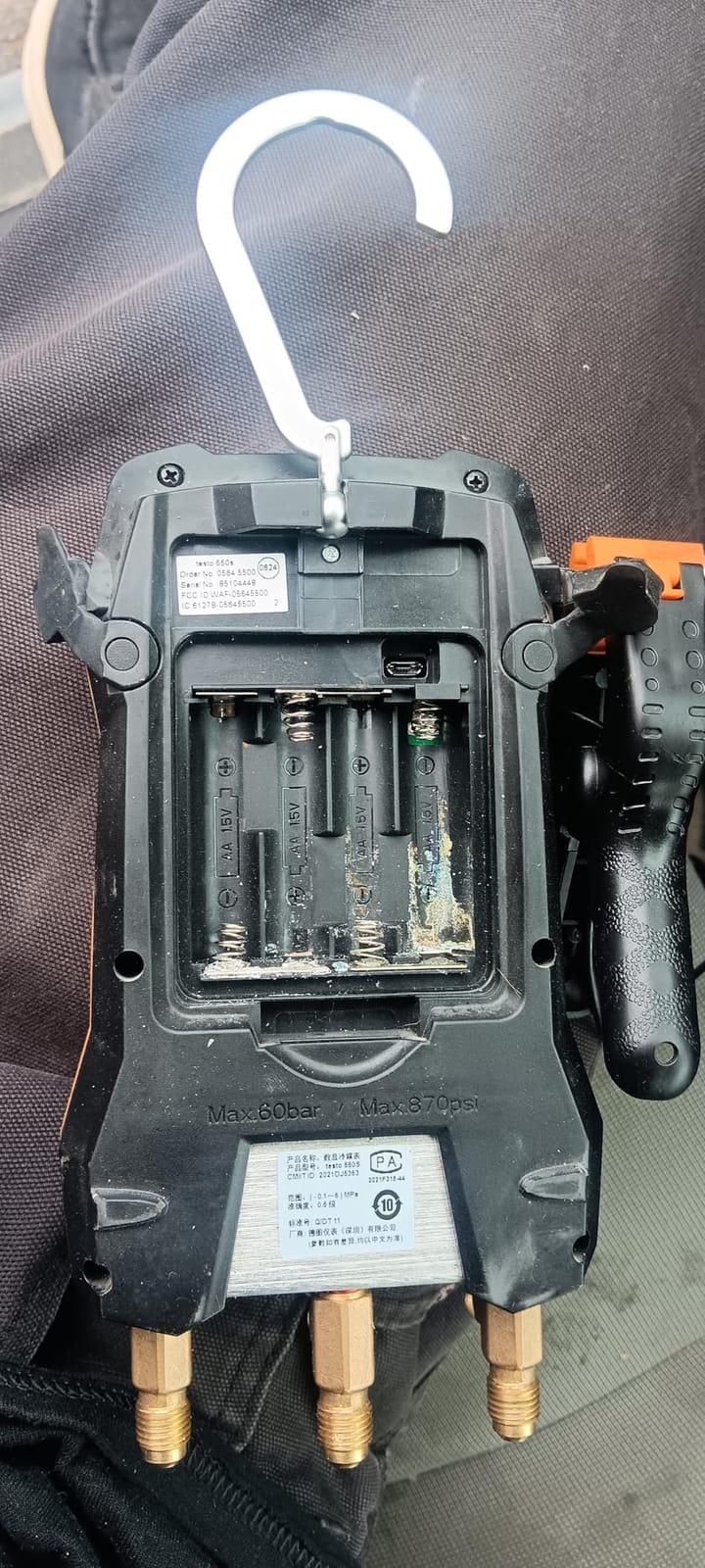 testo 550s AC Manifold Gauge Set with 2 Wired Temperature Clamp Probes, Bluetooth, Superheat/Subcooling customer photo 2