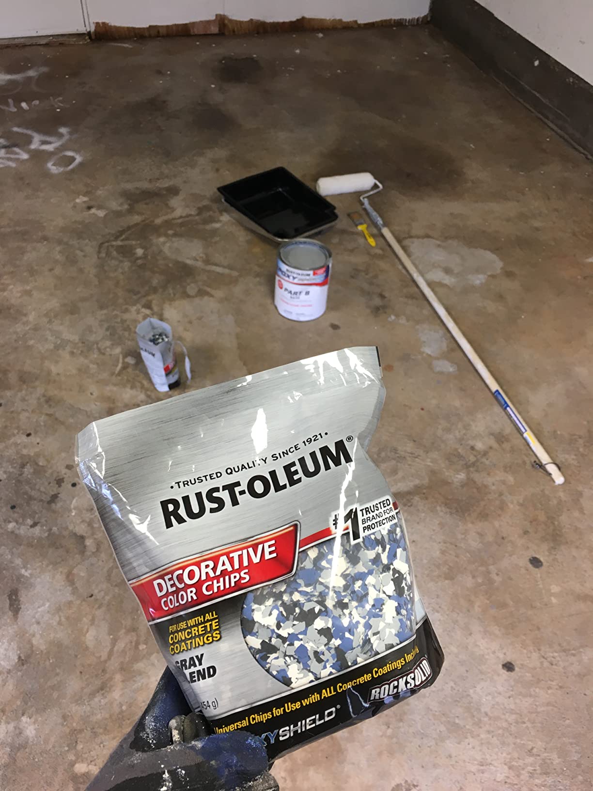 Rust-Oleum EpoxyShield Gloss Dark Gray Garage Floor Coating Kit | Epoxy Garage Floor System, Hot Tire And Chemical Resistant, Professional Finish, 1 Car customer photo 1