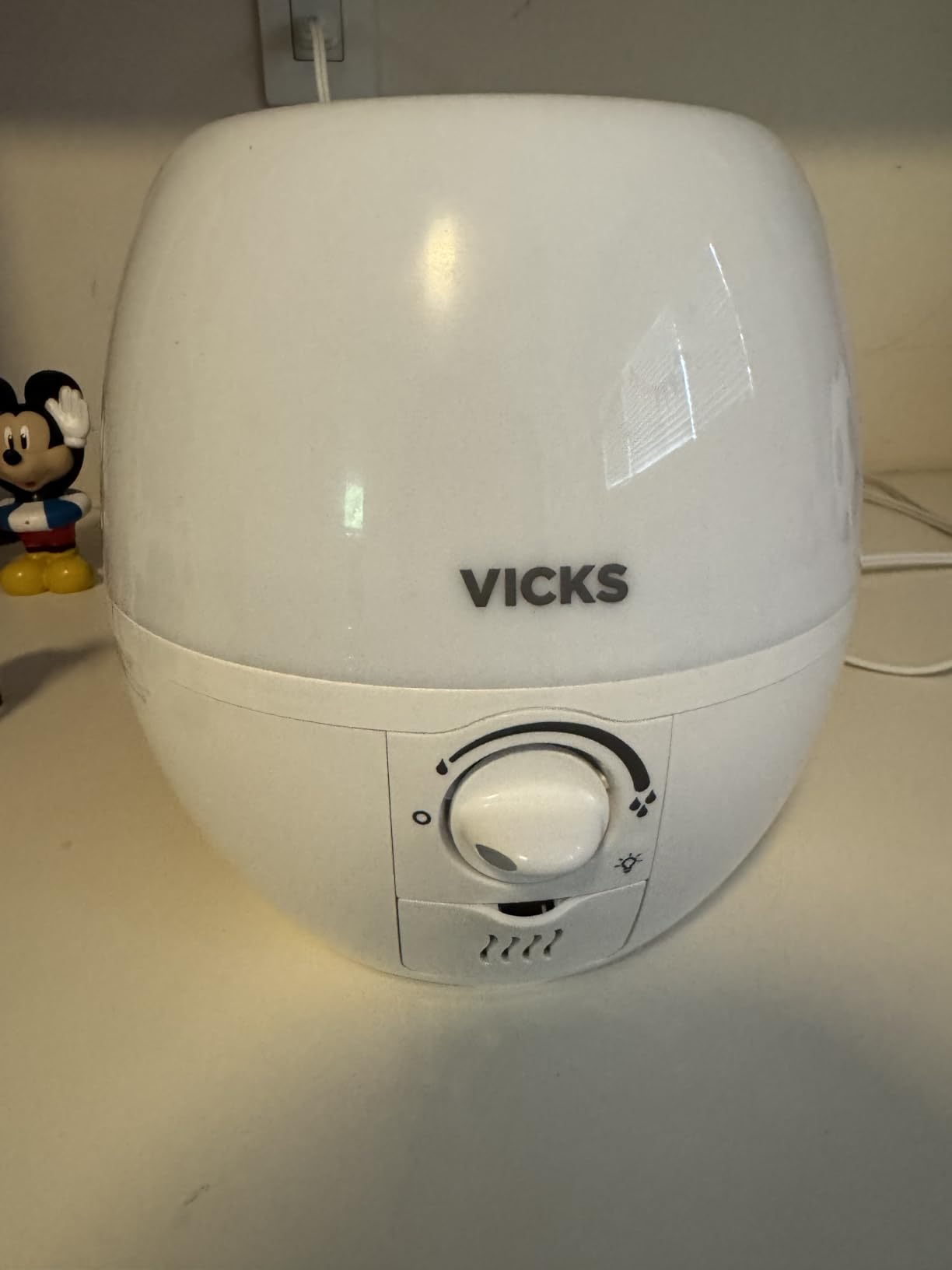 Vicks Humidifier 3-in-1 SleepyTime Cool Mist Humidifier for Nursery, White | Hydrating Mist for Baby & Kids Rooms with Color Changing Night Light, Use with Vicks SleepyTime Vapopads customer photo 2