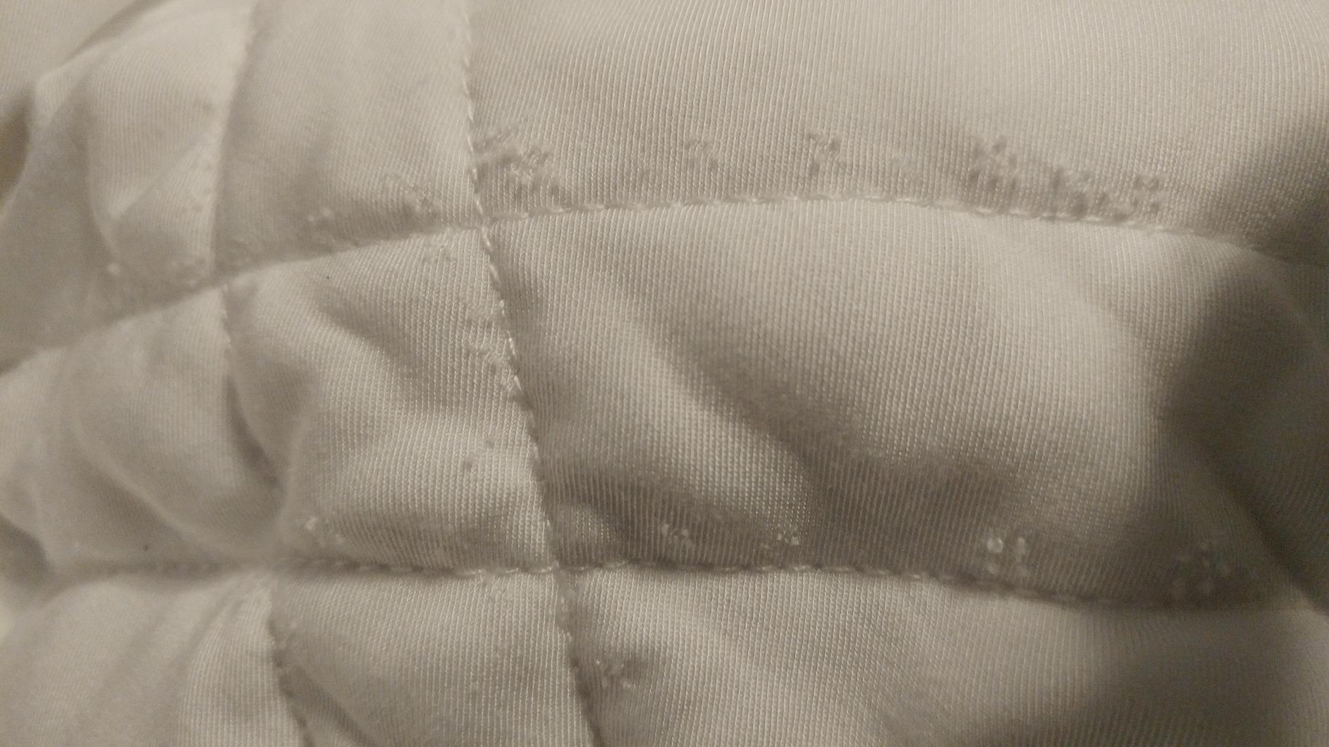 Aricove Cooling Weighted Blanket, 12 lbs, Twin Size for Adults, Luxury Heavy Blanket, Silky Soft Bamboo Viscose, 48x72 inches, Machine Washable, White customer photo 1