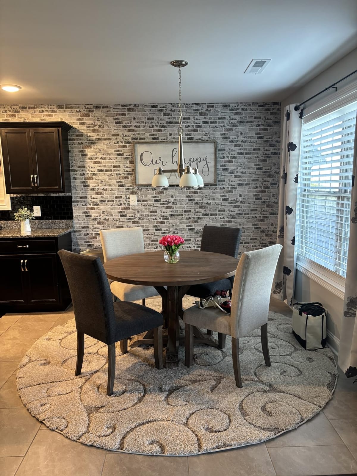 SAFAVIEH Florida Shag Collection Area Rug - 8' x 10', Ivory & Beige, Scroll Design, Non-Shedding & Easy to Clean, High-Low Plush Pile, Ideal for Living Room, Bedroom, Dining Space (SG455-13LT) customer photo 1