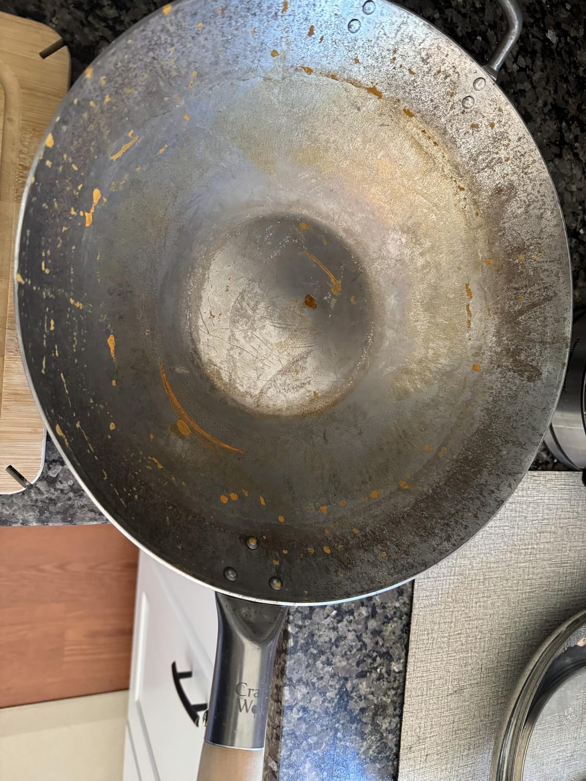 Craft Wok Flat Hand Hammered Carbon Steel Pow Wok with Wooden and Steel Helper Handle (14 Inch, Flat Bottom) / 731W316 customer photo 2