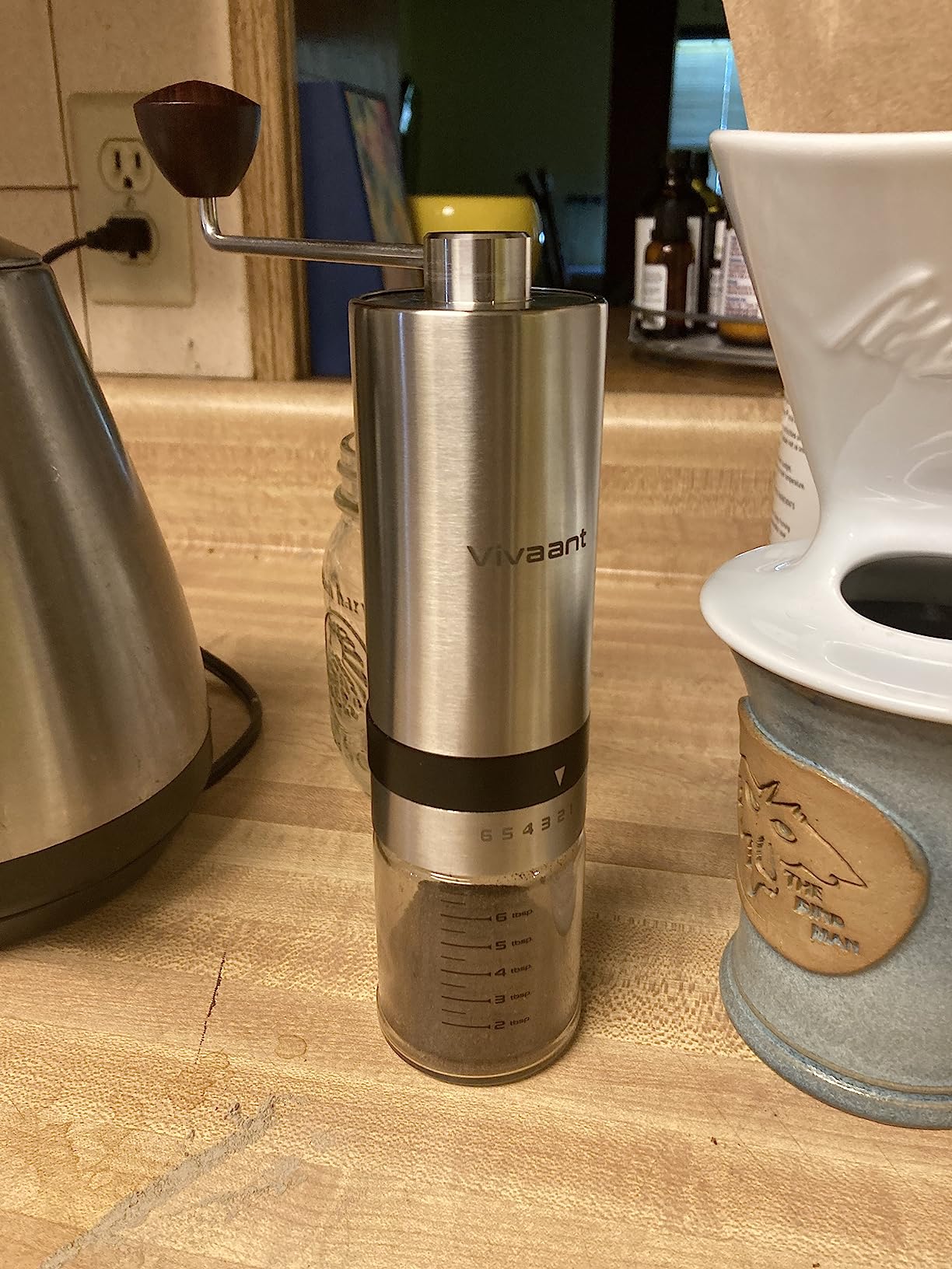 Vivaant Manual Coffee Grinder Hand Crank, Stainless Steel Conical Burr Mill | Portable Coffee Bean Grinder for Espresso & French Press, 6 Adjustable Settings, Travel Hand Grinder with Glass Jar customer photo 1