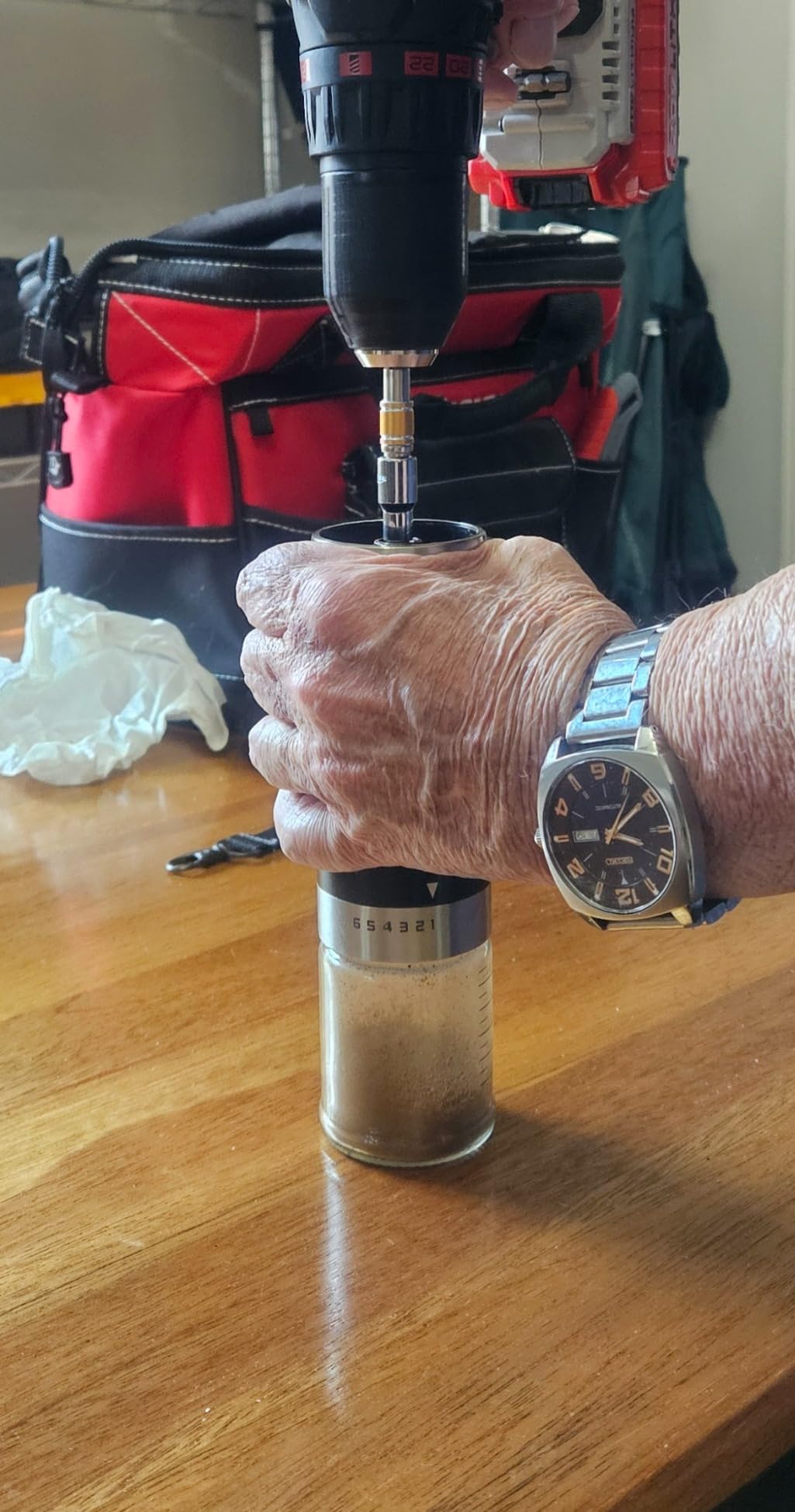 Vivaant Manual Coffee Grinder Hand Crank, Stainless Steel Conical Burr Mill | Portable Coffee Bean Grinder for Espresso & French Press, 6 Adjustable Settings, Travel Hand Grinder with Glass Jar customer photo 2