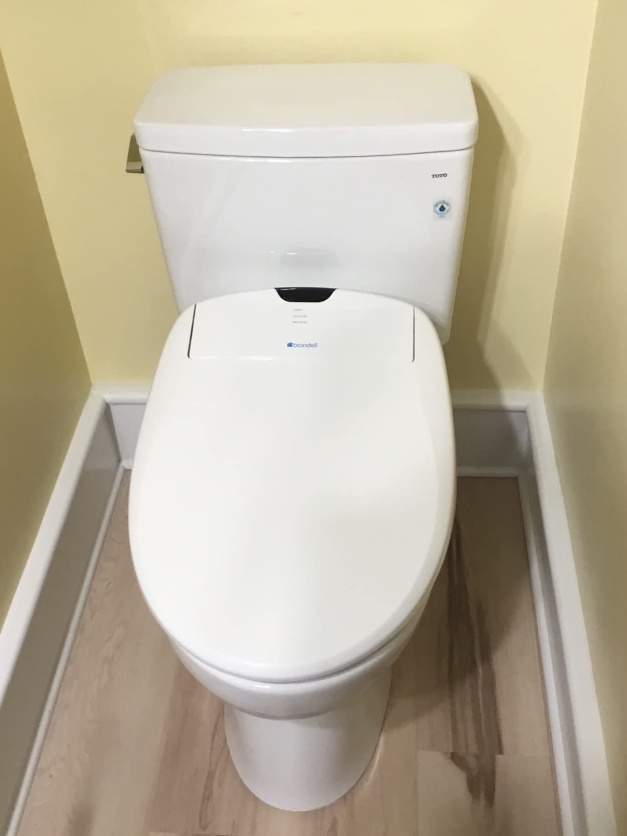 TOTO Drake Two-Piece Elongated 1.28 GPF TORNADO FLUSH Toilet with CEFIONTECT and Right-Hand Trip Lever, Cotton White - CST776CERG#01 customer photo 1