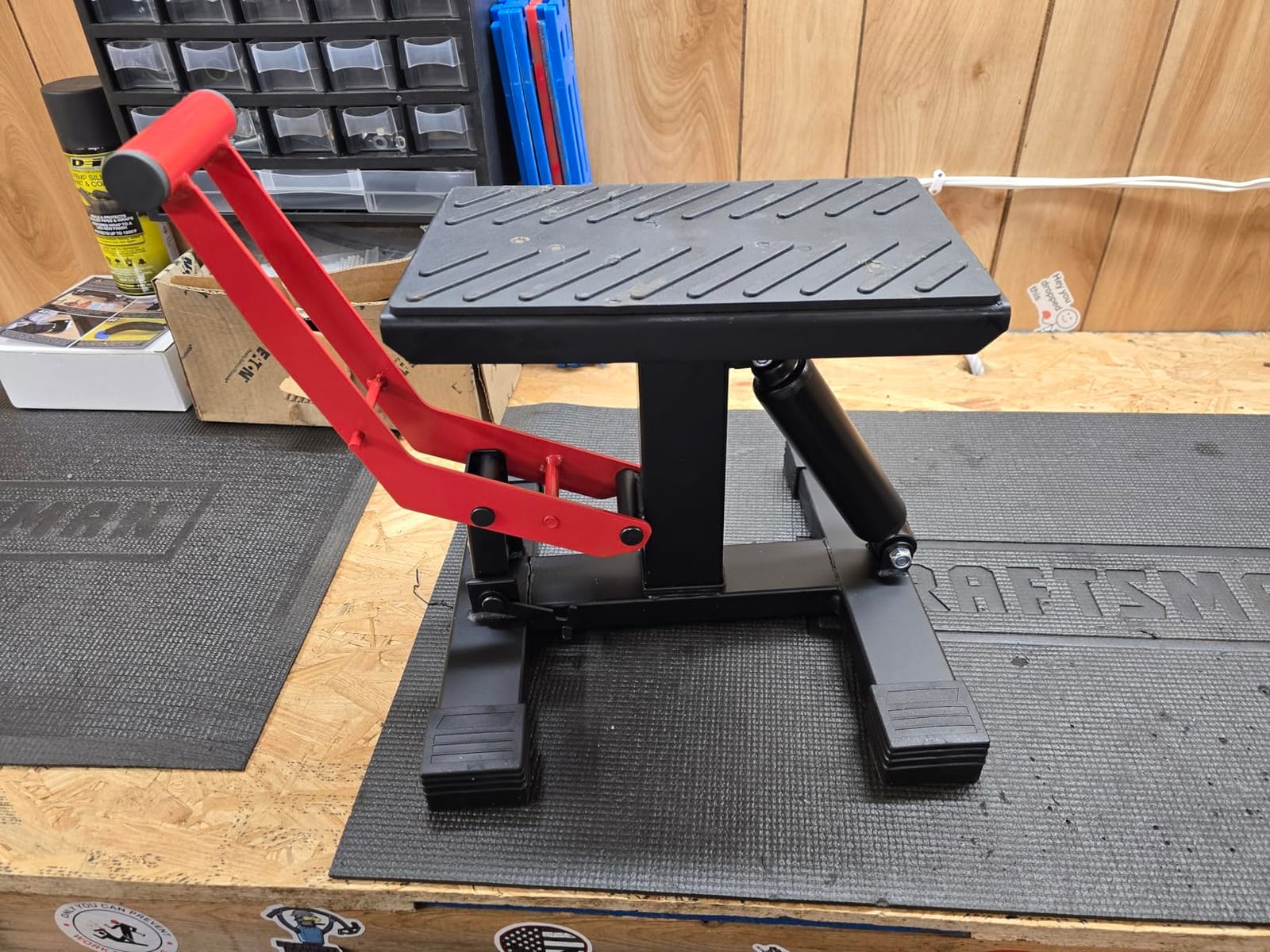 Motorcycle Lift Stand 1000LBS, Adjustable Hydraulic Dirt Bike Jack | Stable Wide Base with Non-Slip Platform Ideal for Home Garages, Workshops and Professional Motorcycle Maintenance customer photo 1