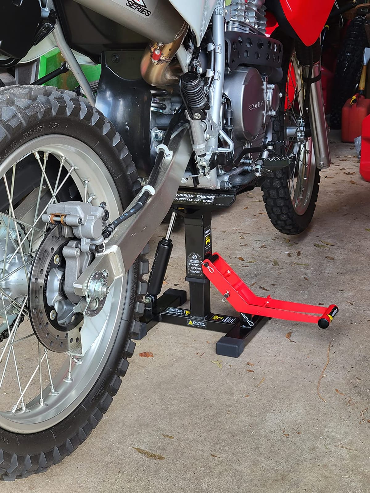 Hydraulic Dirt Bike Stand 1000lbs for Motorcycle Maintenance Oil Change | Motorcycle Lift, Motorcycle Jack Stand, NBR Rubber Pad, Alloy Steel Frame, Nylon Bushings customer photo 2