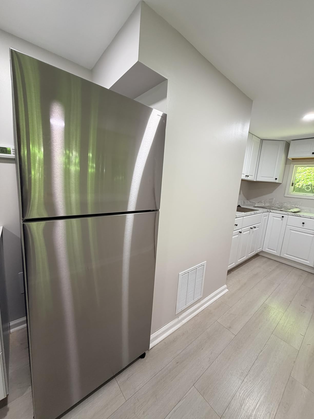 Samsung 17.5 cu. ft. Smart Counter Depth 3-Door French Door Refrigerator, Stainless Steel, RF18A5101SR/AA customer photo 2