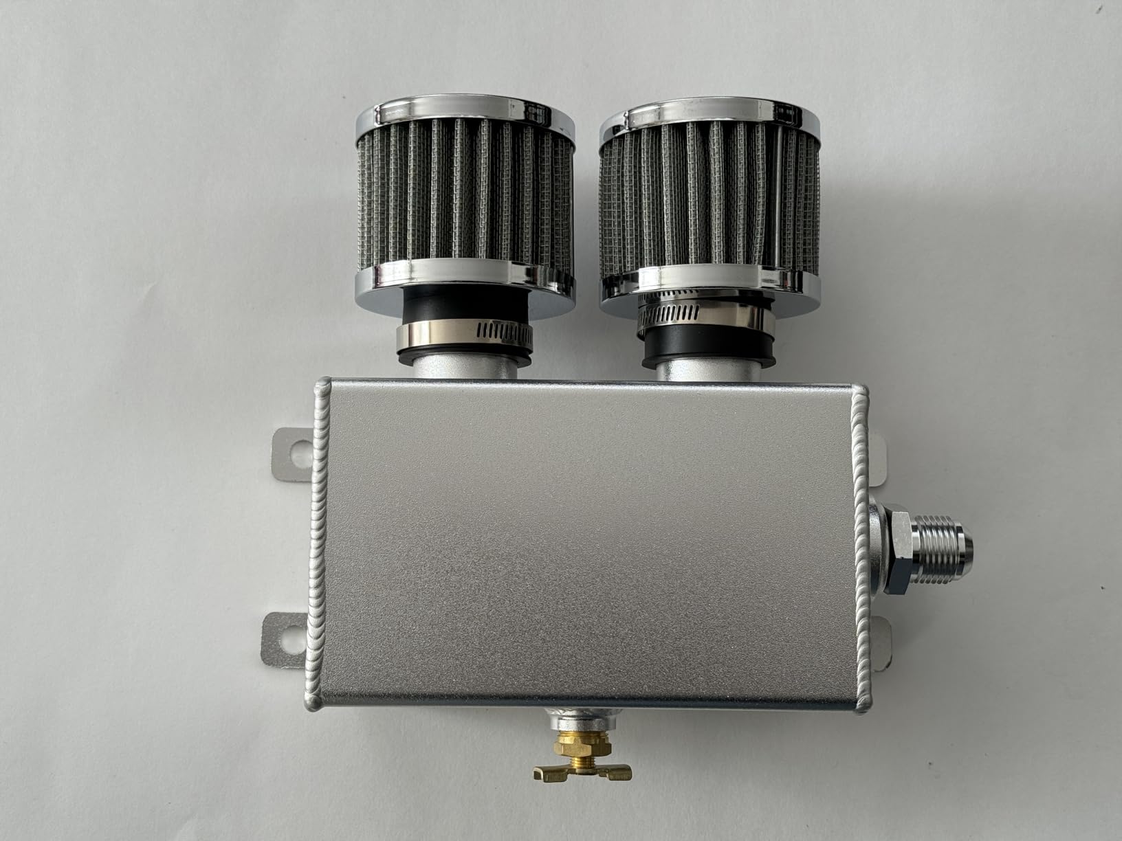 Universal Aluminum 10AN 1.2L Twin Baffle Dual Filter Engine Oil Catch Can Tank With 2 Air Filters Oil Catch Reservoir Tank Can Breather Kit Silver customer photo 2