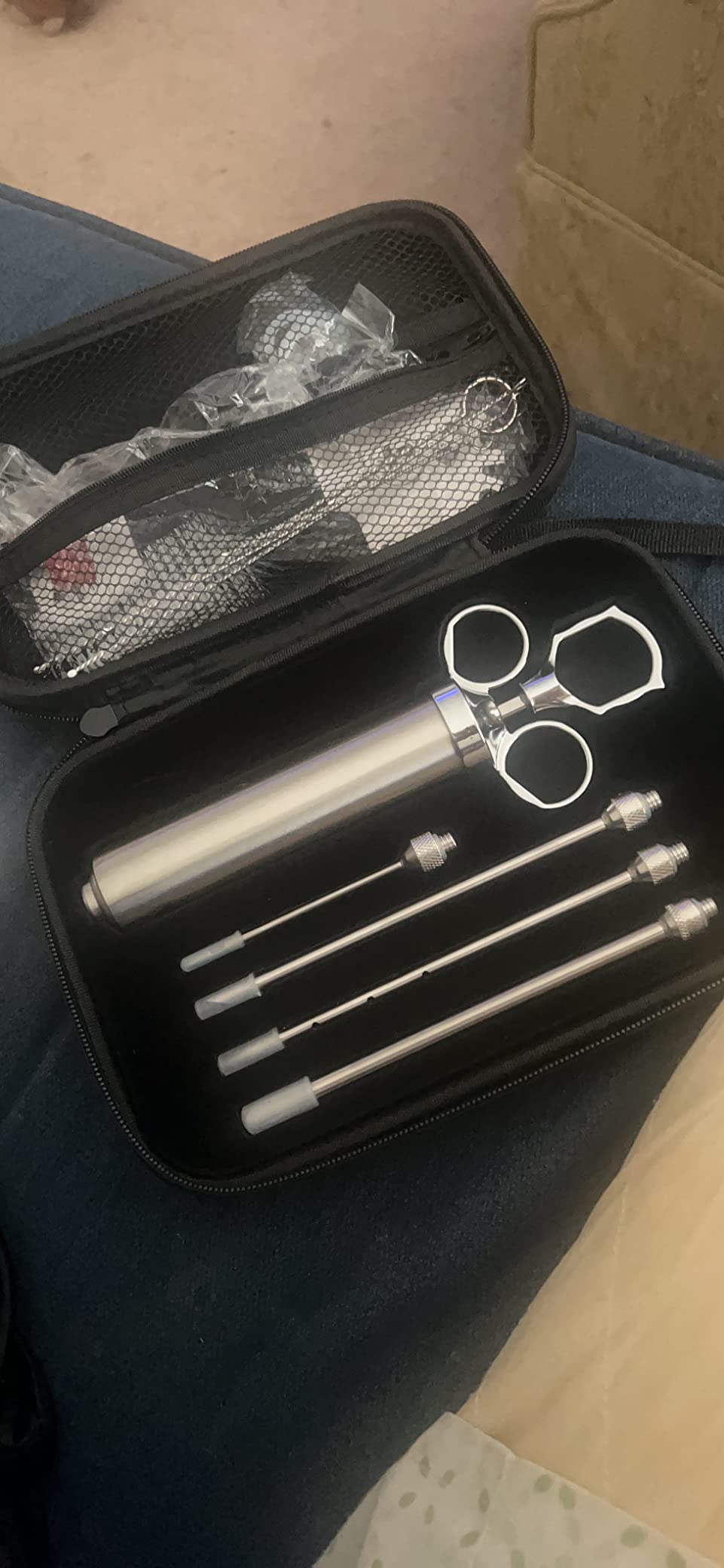 Professional Meat Injector Marinade Syringe Kit for Smoking & Grilling Turkey, Brisket & BBQ - Large 2 Oz Visible Stainless Steel Capacity - Never Leaks or Clogs + Safe Grill Cleaner & Flavor Brush customer photo 1