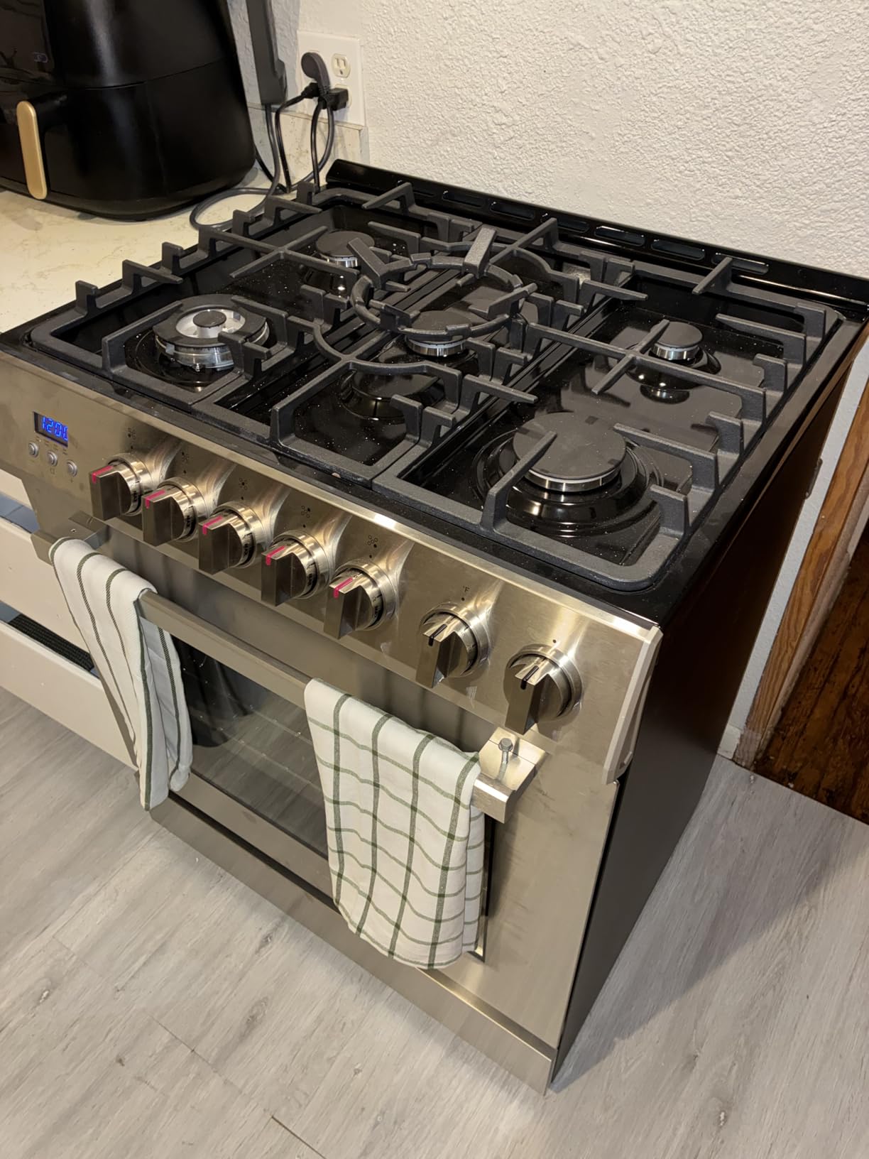 COSMO COS-305AGC 30 in. 5.0 cu. ft. Freestanding Single Oven Gas Range with 5 Burner Cooktop, Stainless Steel customer photo 2