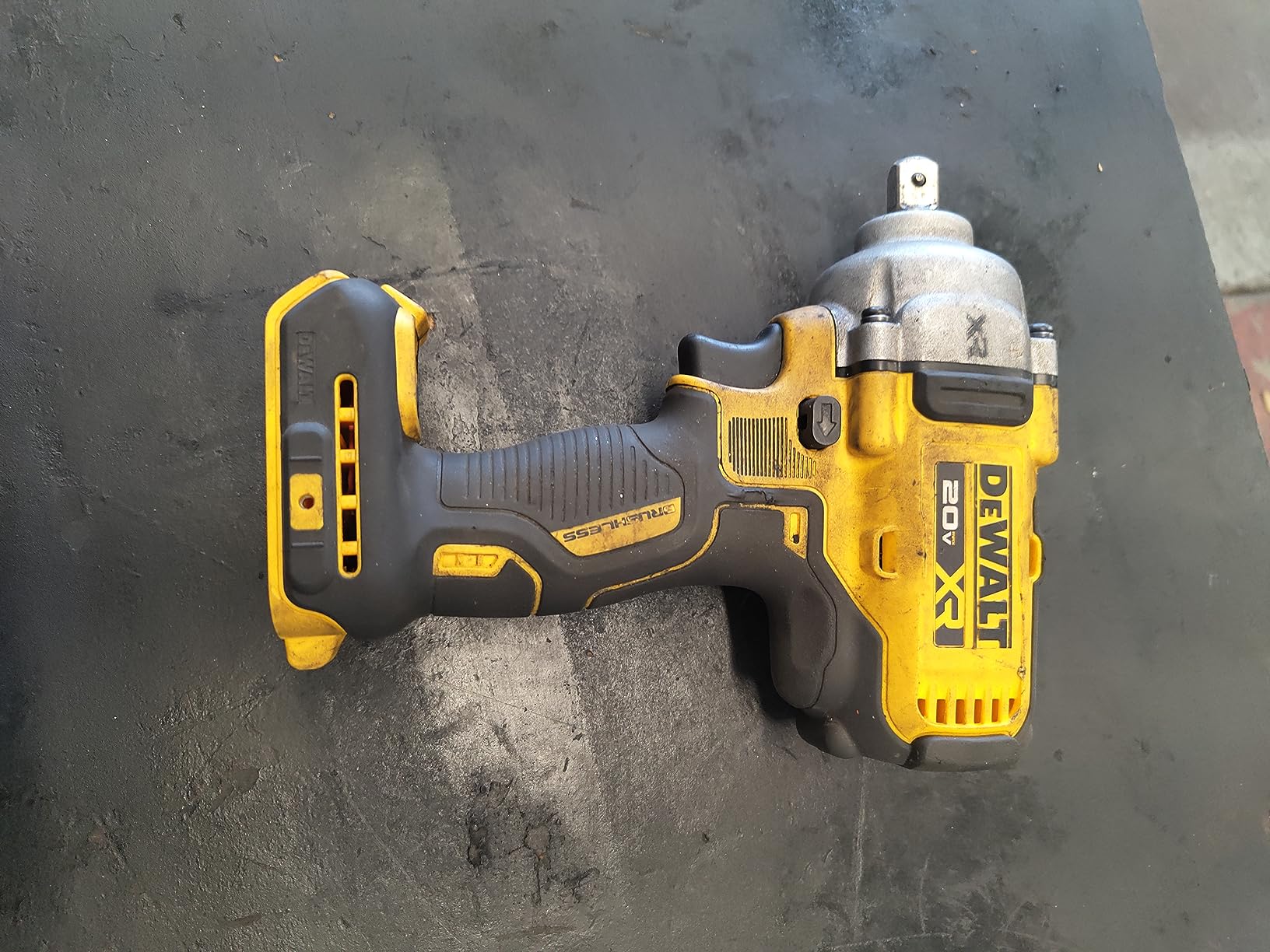 DEWALT 20V MAX XR Cordless Impact Wrench, 1/2