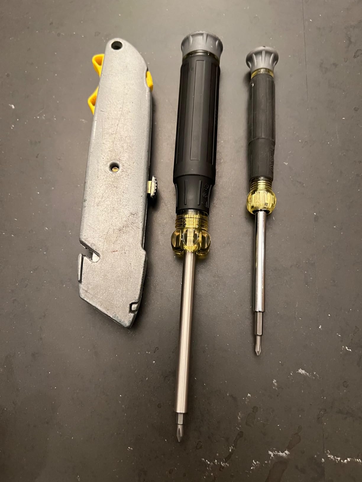 Klein Tools 32328 Precision Screwdriver, 27-in-1 Multi-Bit Screwdriver, Bits for Apple Product Repair customer photo 2