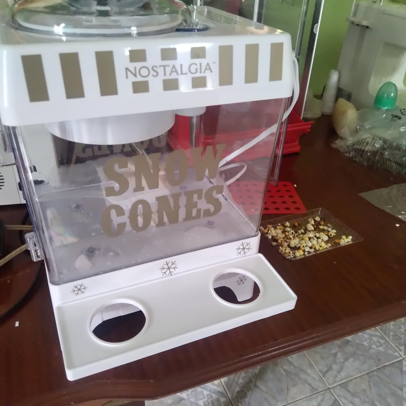 Nostalgia Snow Cone Shaved Ice Machine - Retro Table-Top Slushie Machine Makes 20 Icy Treats - Includes 2 Reusable Plastic Cups & Ice Scoop - White customer photo 2