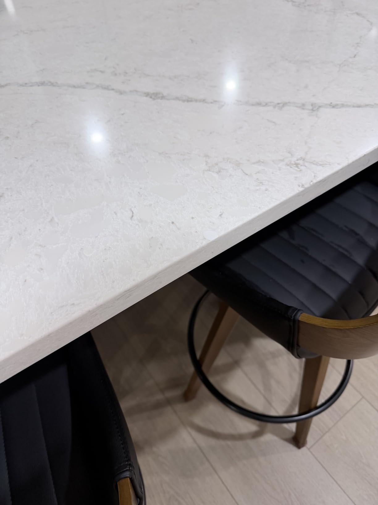 Quartz Countertop Repair Kit, White for Edge Chips, Cracks & Scratch customer photo 2