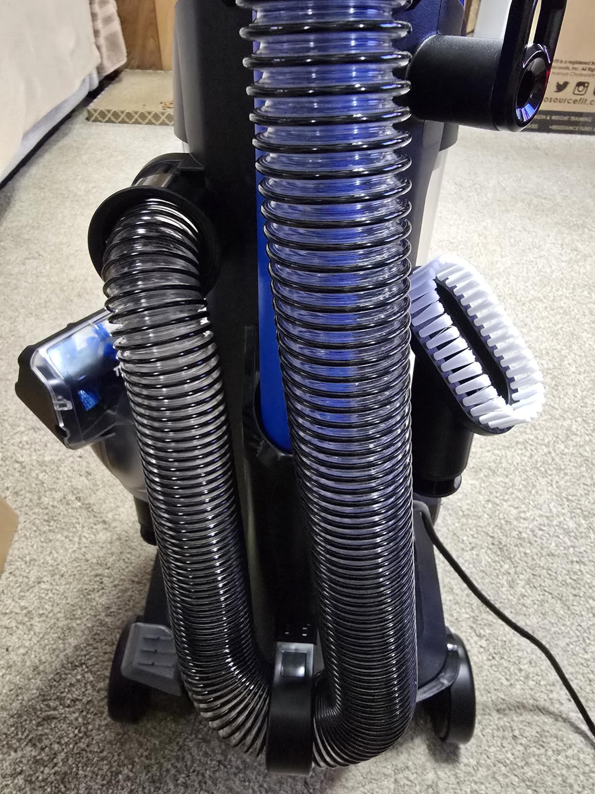 Bissell CleanView Upright Vacuum with Active Extension Wand, XL 2L Dirt Tank Capacity, Powerful Suction & OnePass Technology for Carpets & Hard Floors, 3536 customer photo 2