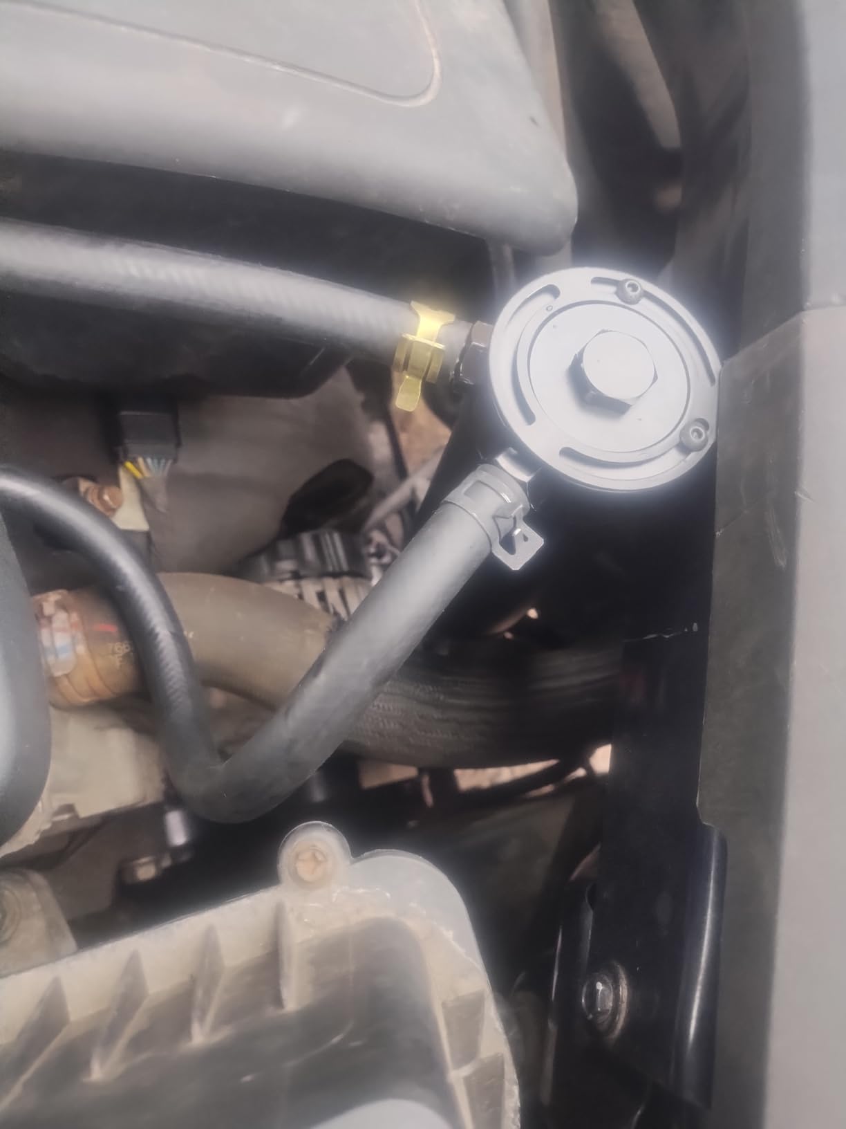 Universal 2 Port Aluminum 750ml Baffled Oil Catch Can Reservoir Tank with Breather Filter and Drain Valve customer photo 1
