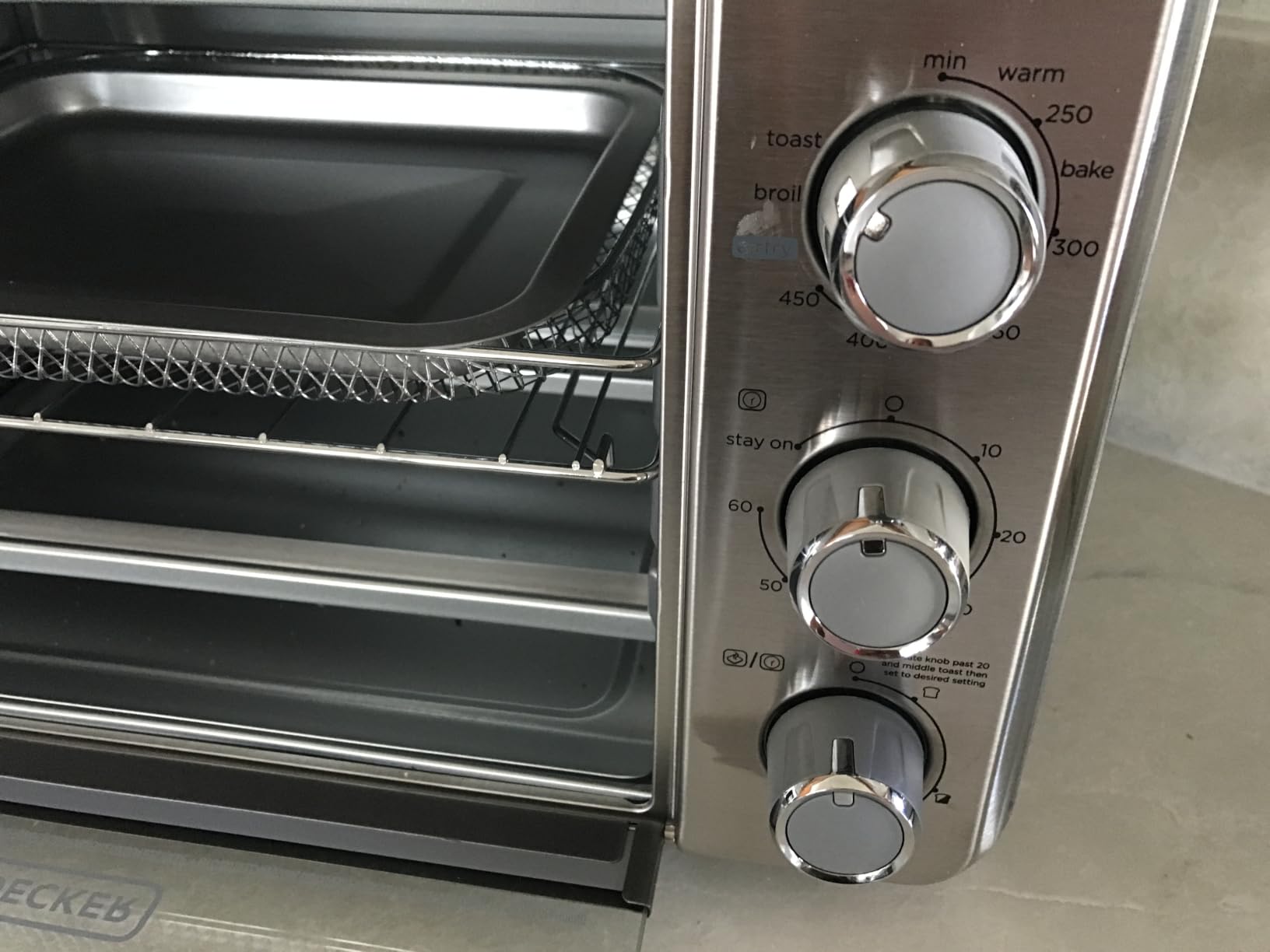 BLACK+DECKER 6-Slice Air Fry Toaster Oven, 5-in-1 Countertop Oven | Large toaster oven with air fry, EvenToast technology and room for six slices or a 12-inch pizza customer photo 1