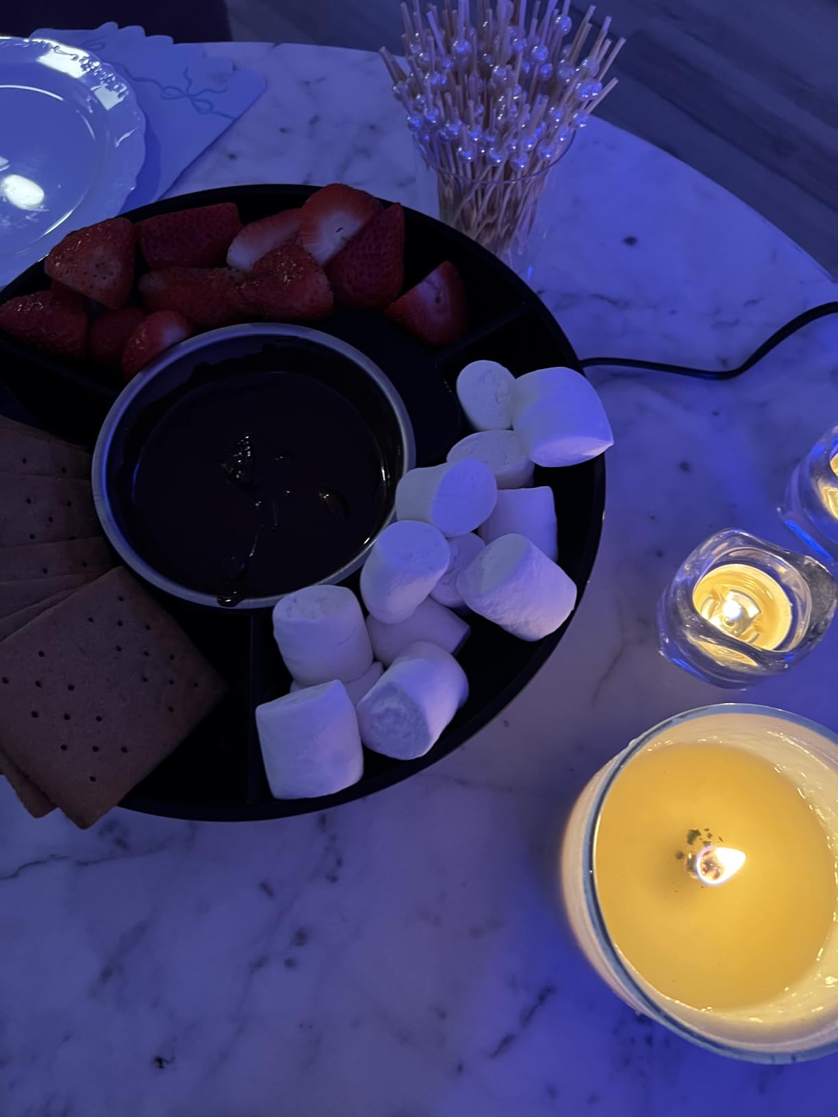Kusini Electric Fondue Pot Set - Chocolate Fondue Kit - Temperature Control | Detachable Serving Tray, 10oz Melting Pot, 4 Roasting Forks - Gift Set & Date Night Idea. Serve at Movie Night or Game Night. customer photo 1