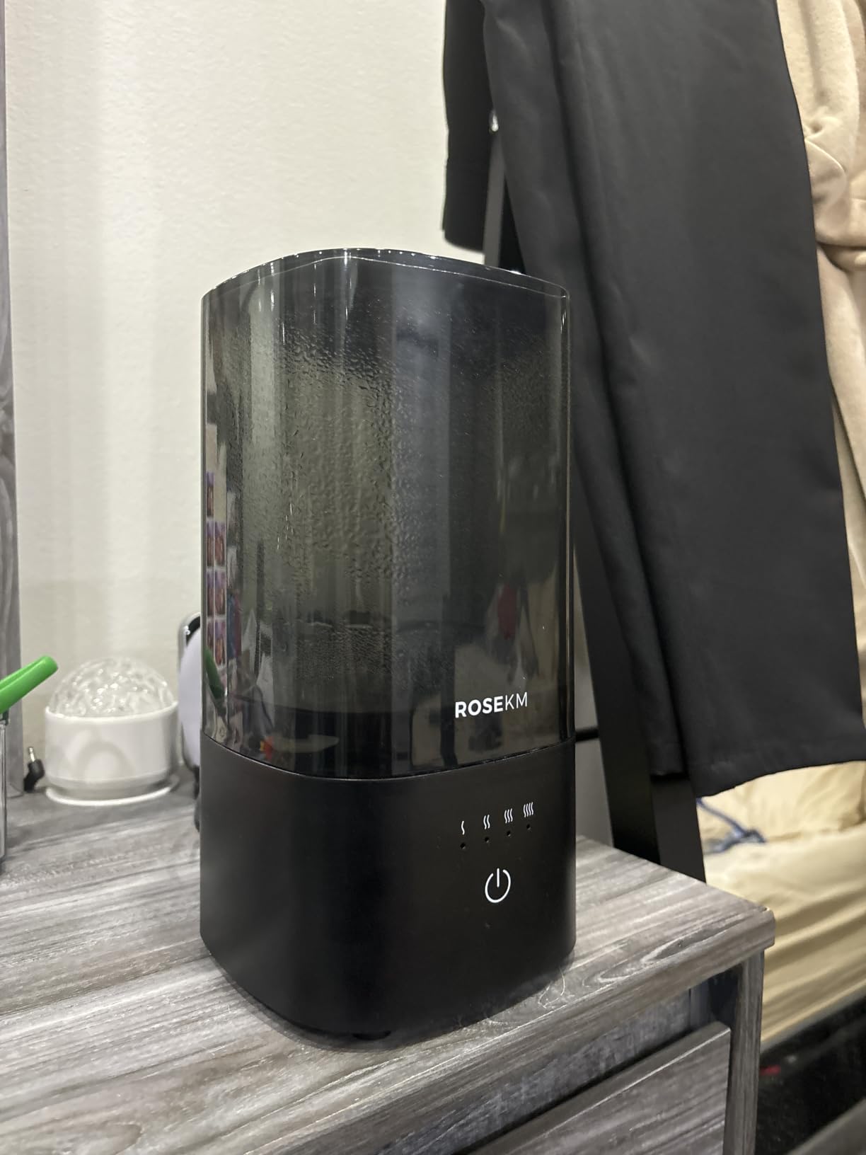 ROSEKM Humidifiers for Bedroom, 2.0L Cool Mist Humidifier for Home Plant and Baby Nursery, Quiet Ultrasonic Humidifier with 360° Nozzle, Auto Shut-Off, Filterless, Black customer photo 1
