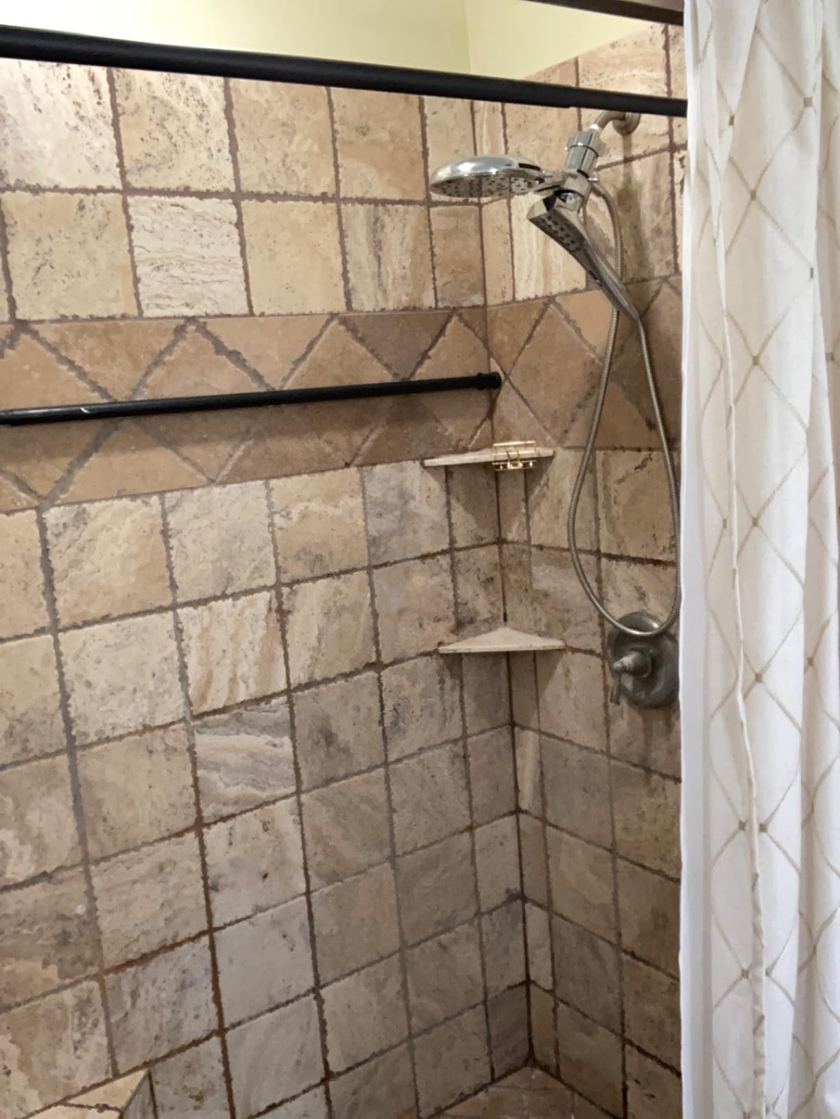 Moen Verso Chrome Rain Showerhead & Handshower Combo, 220C2 | 7 inch with Magnetix Docking customer photo 1