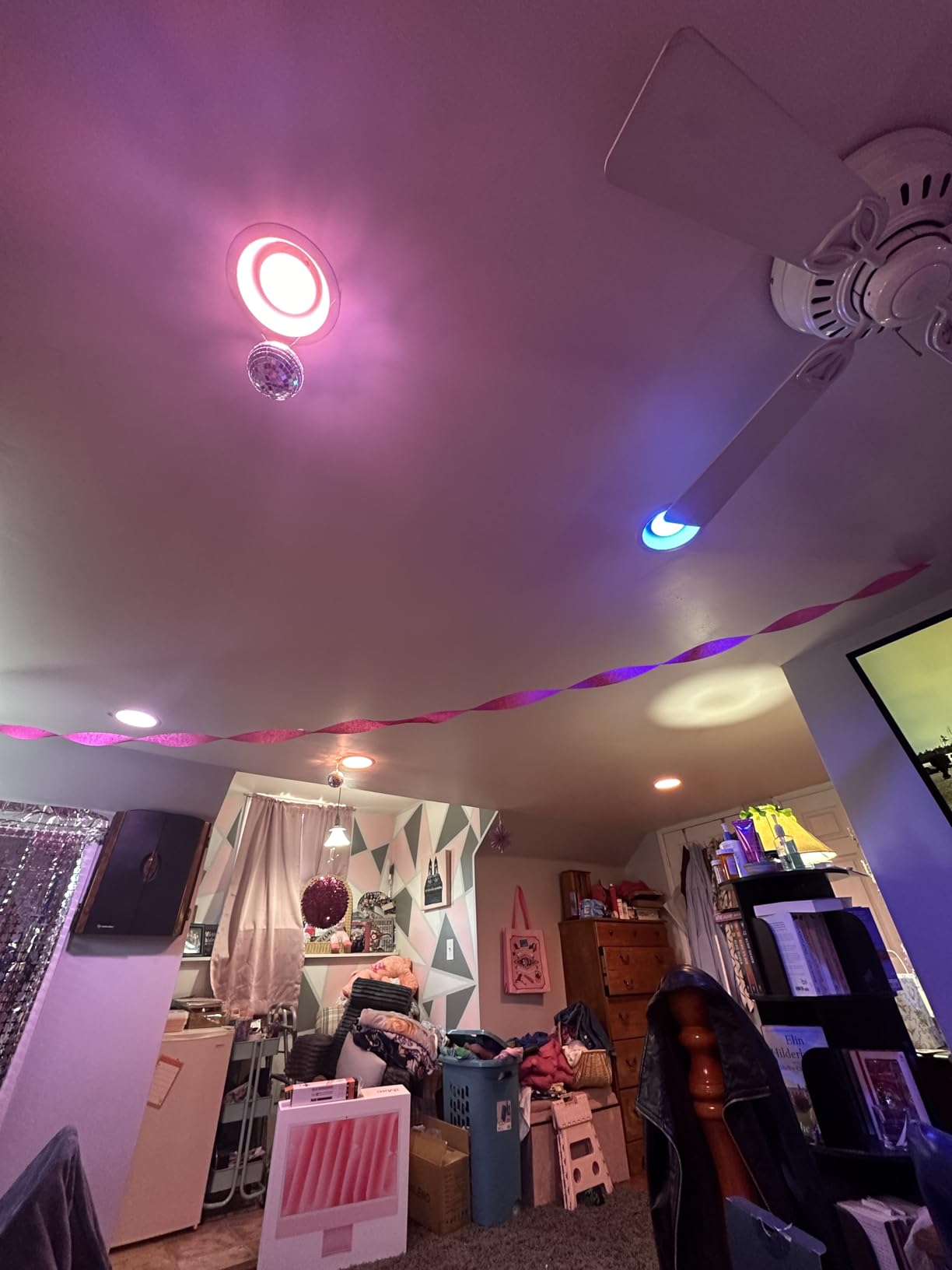 Linkind Matter BR30 Smart Light Bulbs, Alexa/Apple/Google Home, 4 Pack | E26 Recessed Smart Flood Light Bulbs, Music Sync & Preset Scenes, 650LM 60W RGBTW Color Changing, Tunable White(1800K-6500K) customer photo 2