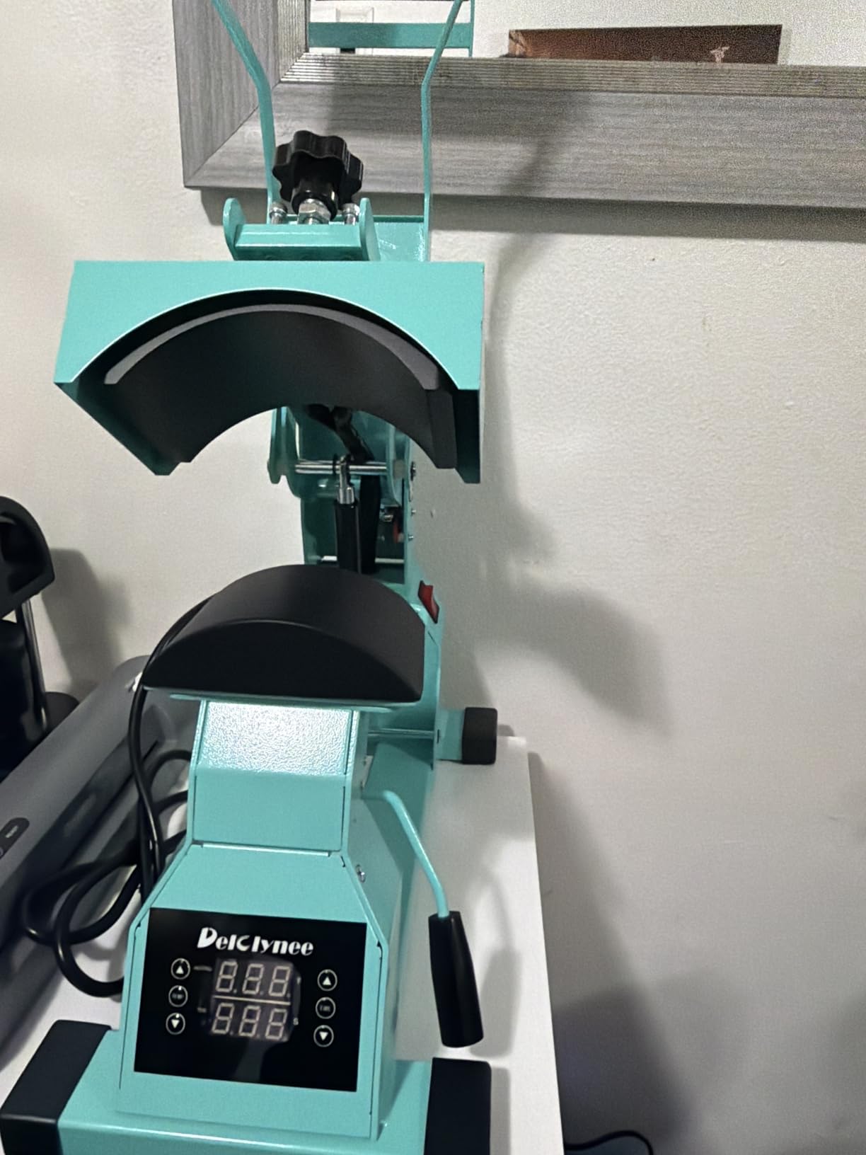 Hat Heat Press Machine for Caps with 2pcs Interchangeable Platens (6.7x3.8, 6.7x2.5), Cap Heat Press for Structured Hats and HTV Iron On and Sublimation Projects customer photo 1